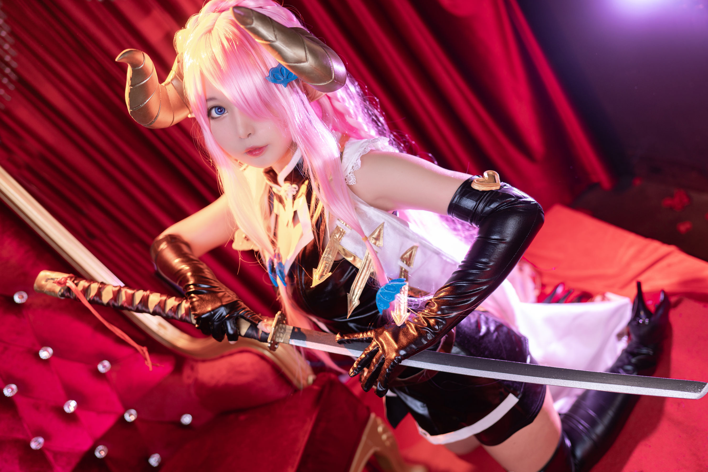 [Cosplay写真] 大眼萌妹黑猫猫OvO - 娜露梅亚