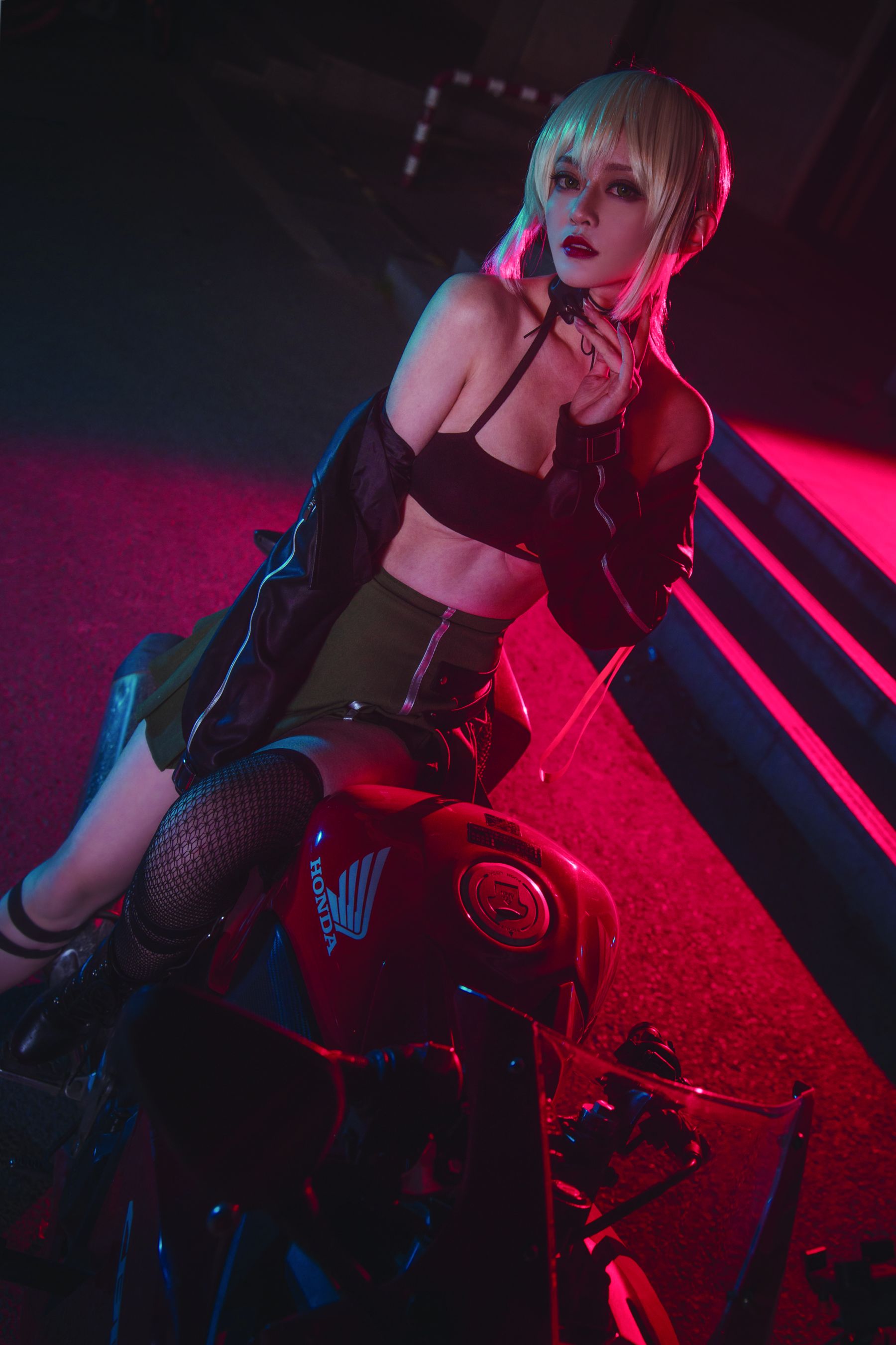 [Cosplay写真] 动漫博主铁板烧鬼舞w - 中山码头黑贞黑呆双人