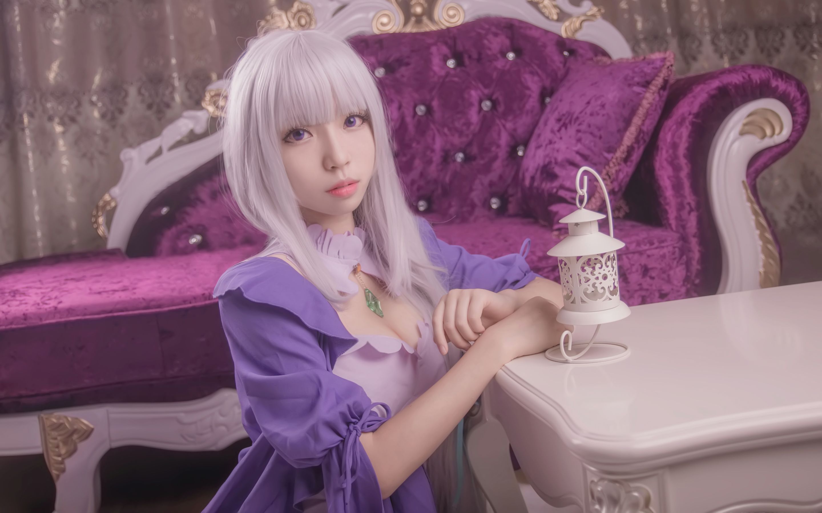 [Cosplay写真] 萌妹白易子教主 - RE从零开始的异世界生活 艾米莉娅
