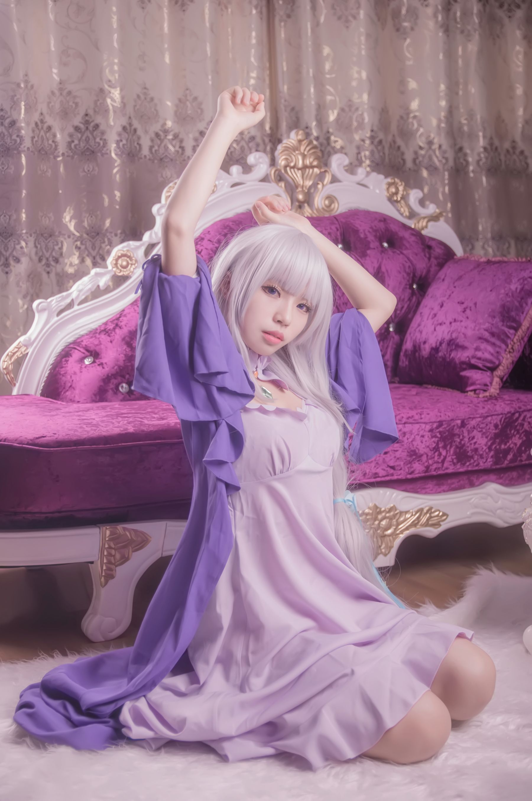 [Cosplay写真] 萌妹白易子教主 - RE从零开始的异世界生活 艾米莉娅