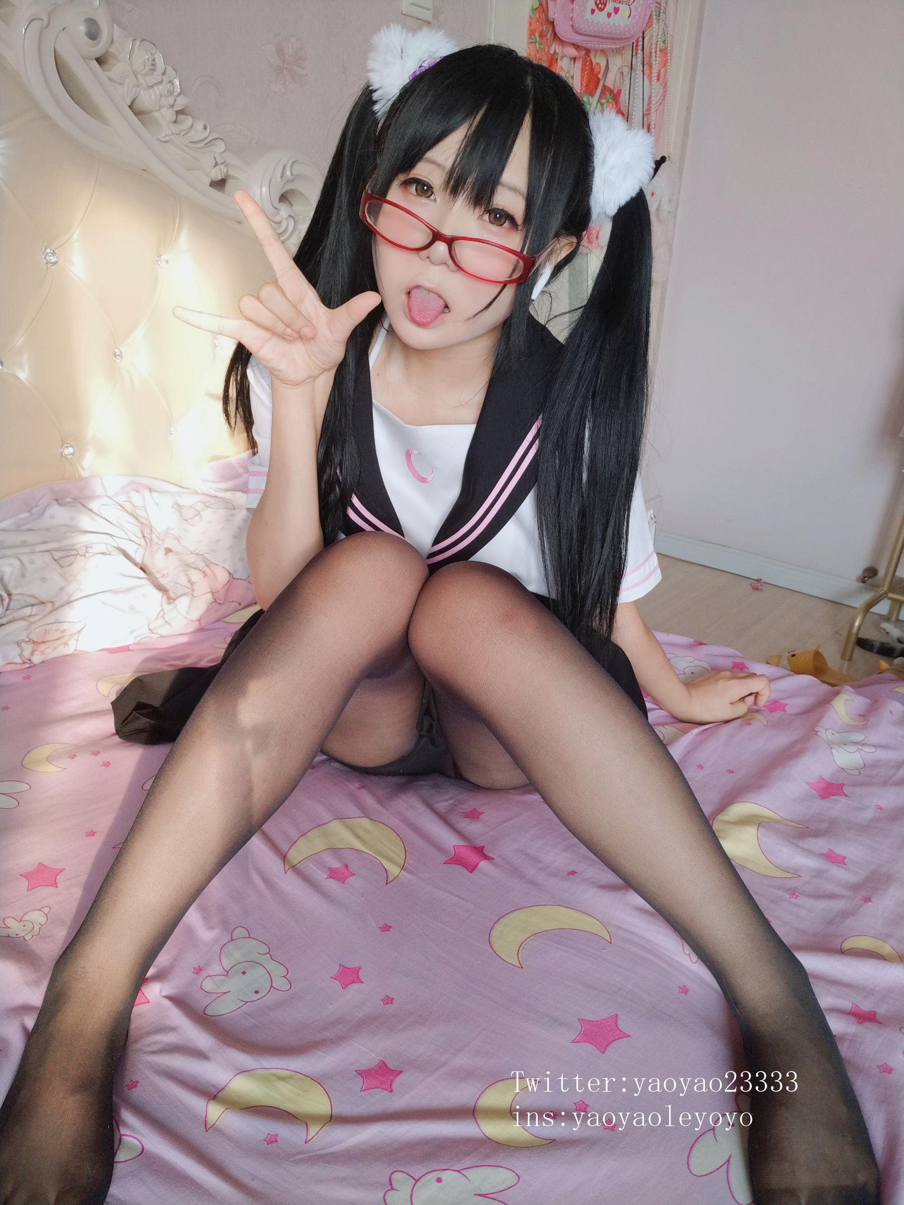 [Cosplay写真] 萌妹子Coser摇摇乐yoyo - 黑丝小恶魔
