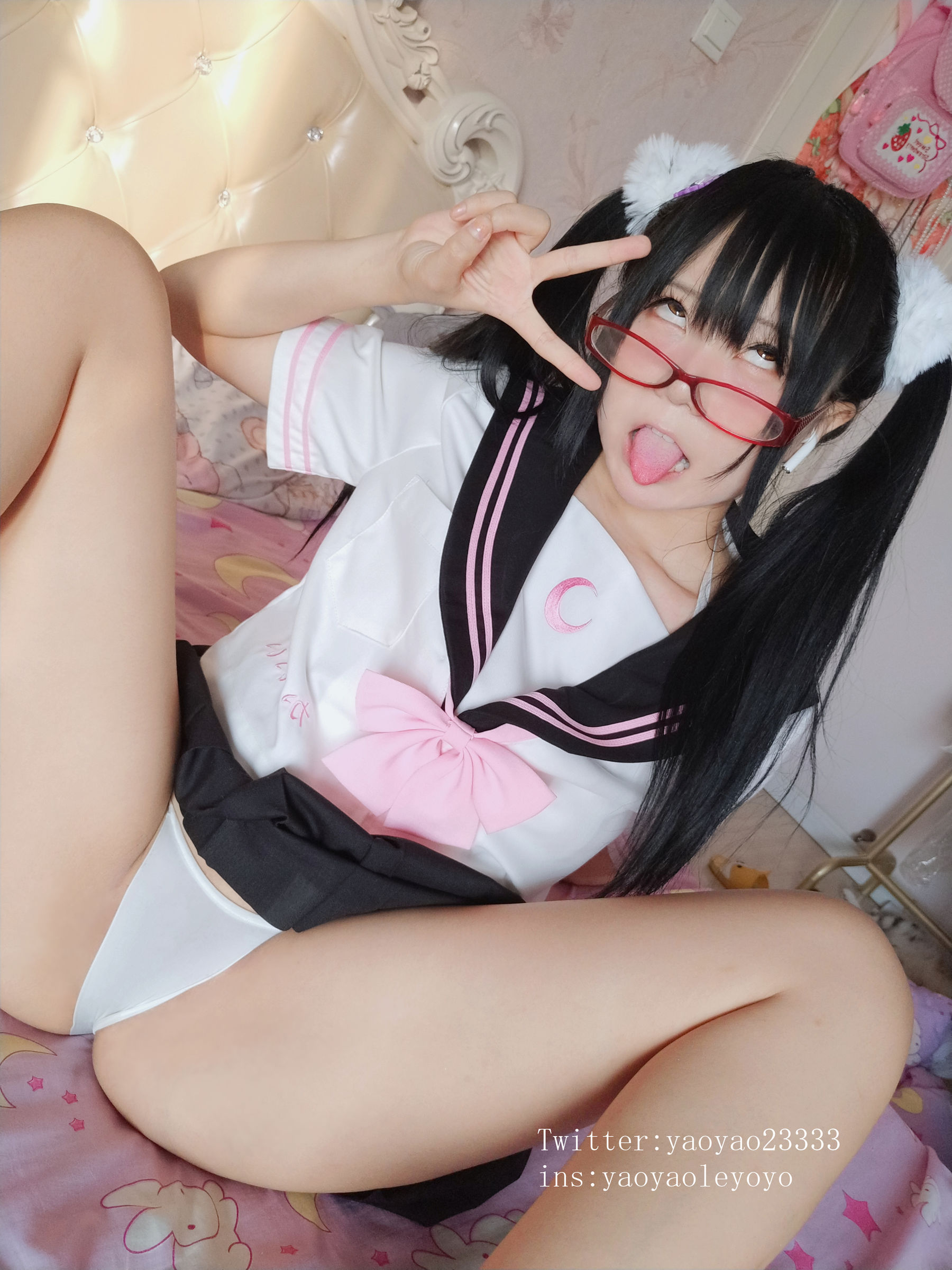 [Cosplay写真] 萌妹子Coser摇摇乐yoyo - 黑丝小恶魔