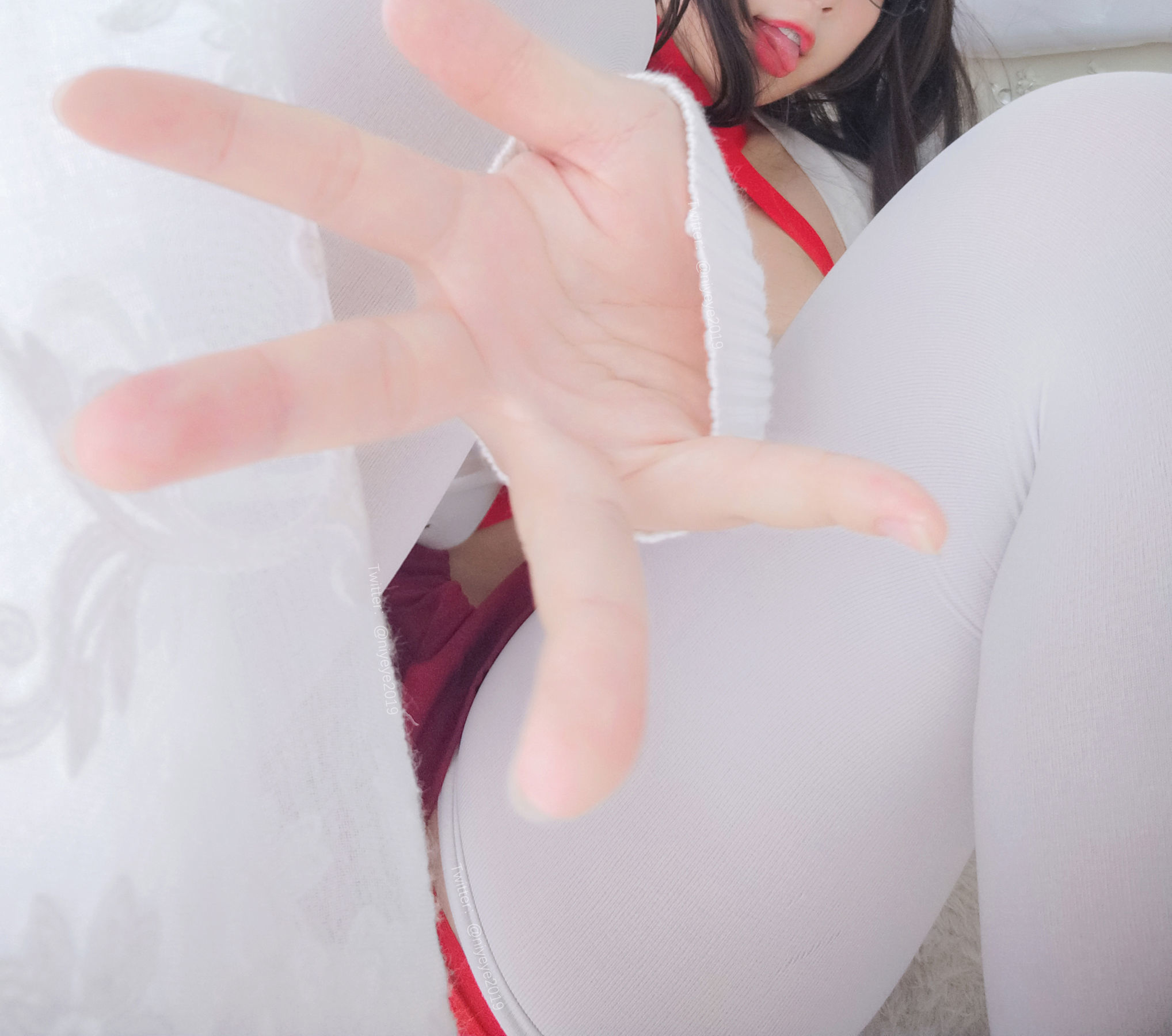 [网红COSER] 萌系小姐姐-白烨- - 发情期