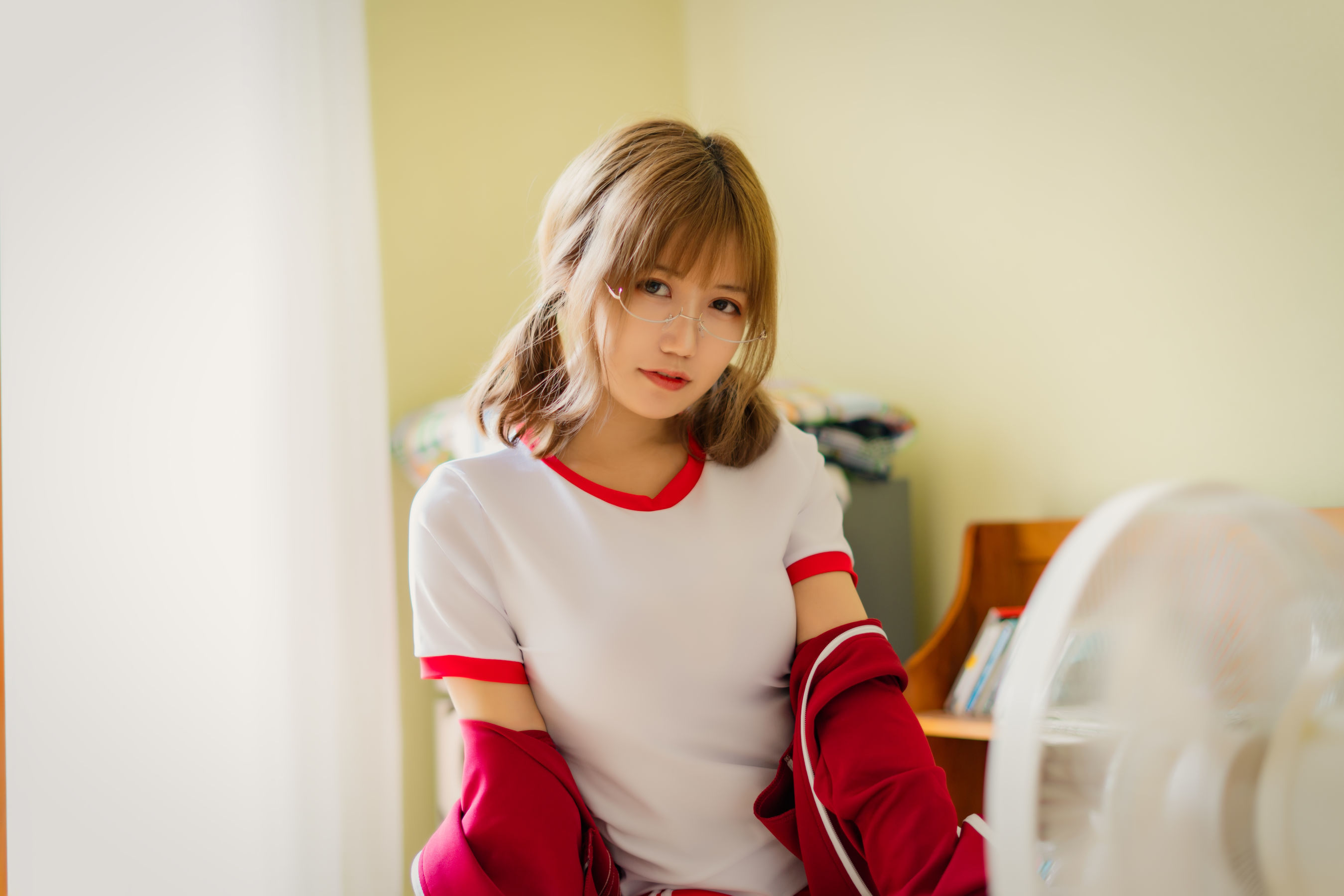 [网红COSER] 动漫博主小仓千代w - 红色体操服