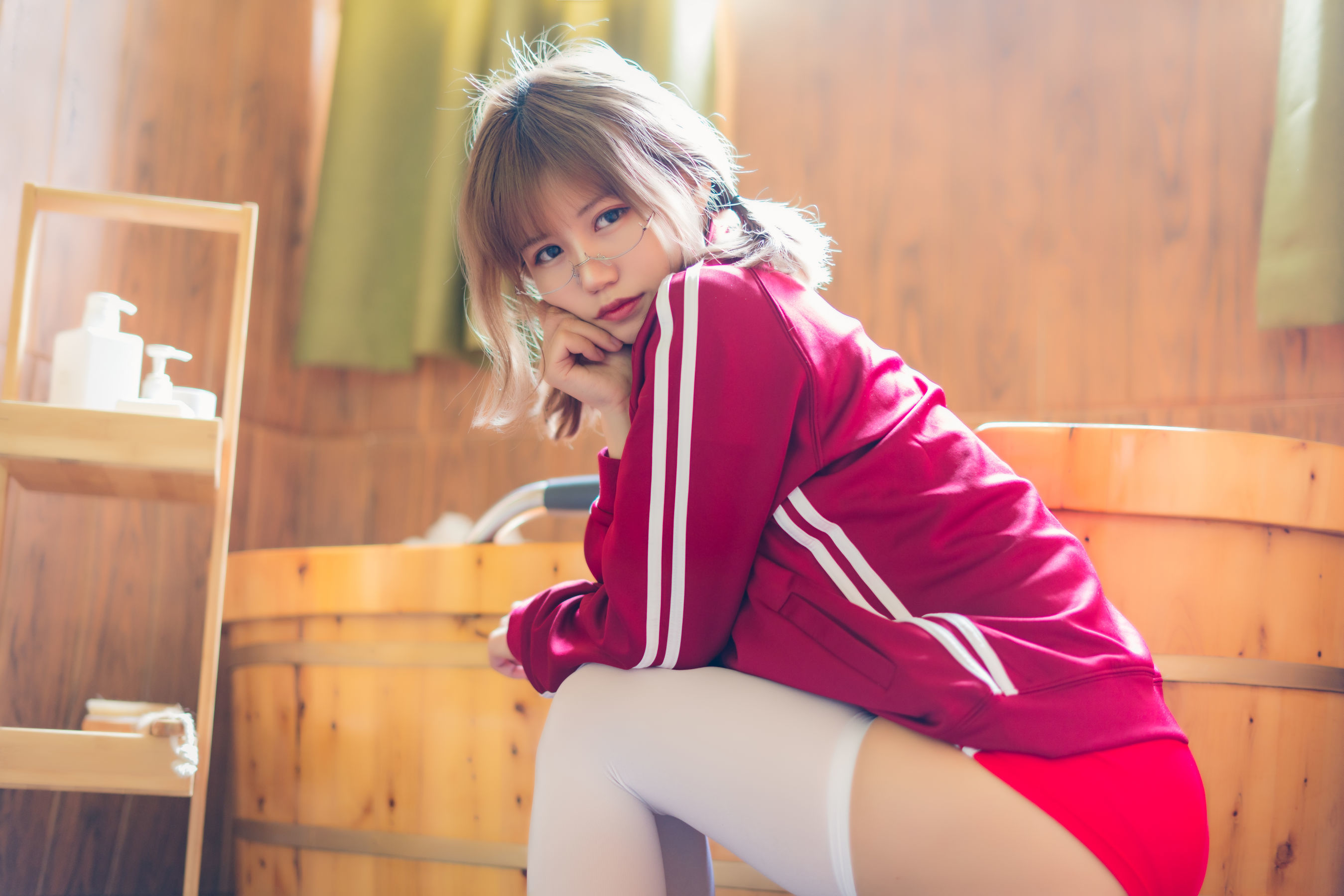[网红COSER] 动漫博主小仓千代w - 红色体操服