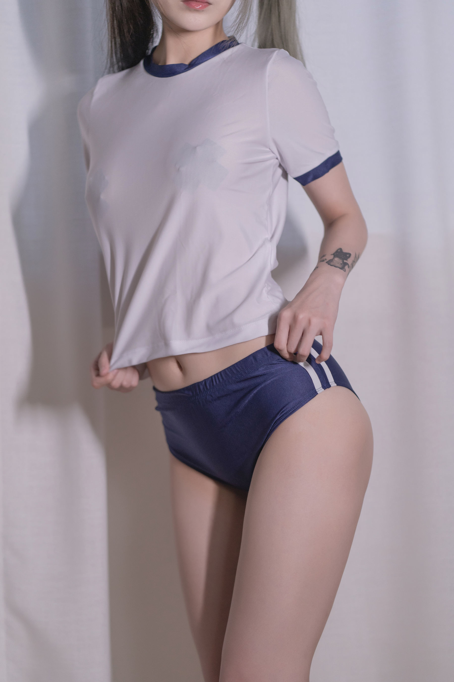 [网红COSER] 动漫博主铁板烧鬼舞w - 体操服