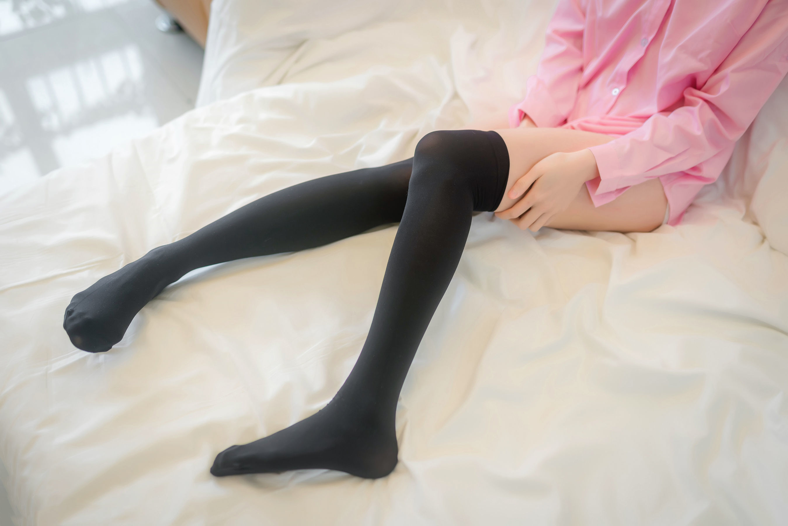 [网红COSER] 动漫博主Kitaro_绮太郎 - 粉色衬衫