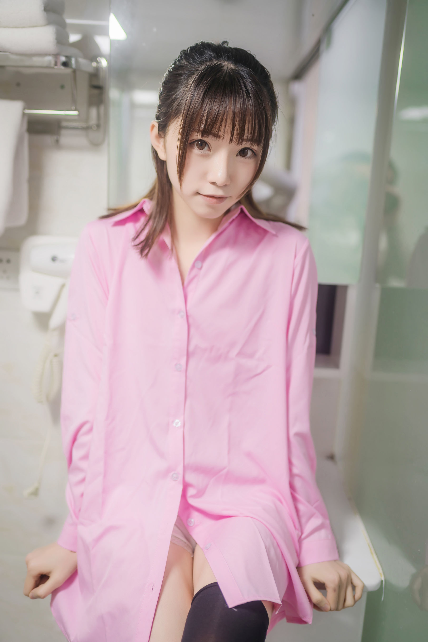 [网红COSER] 动漫博主Kitaro_绮太郎 - 粉色衬衫