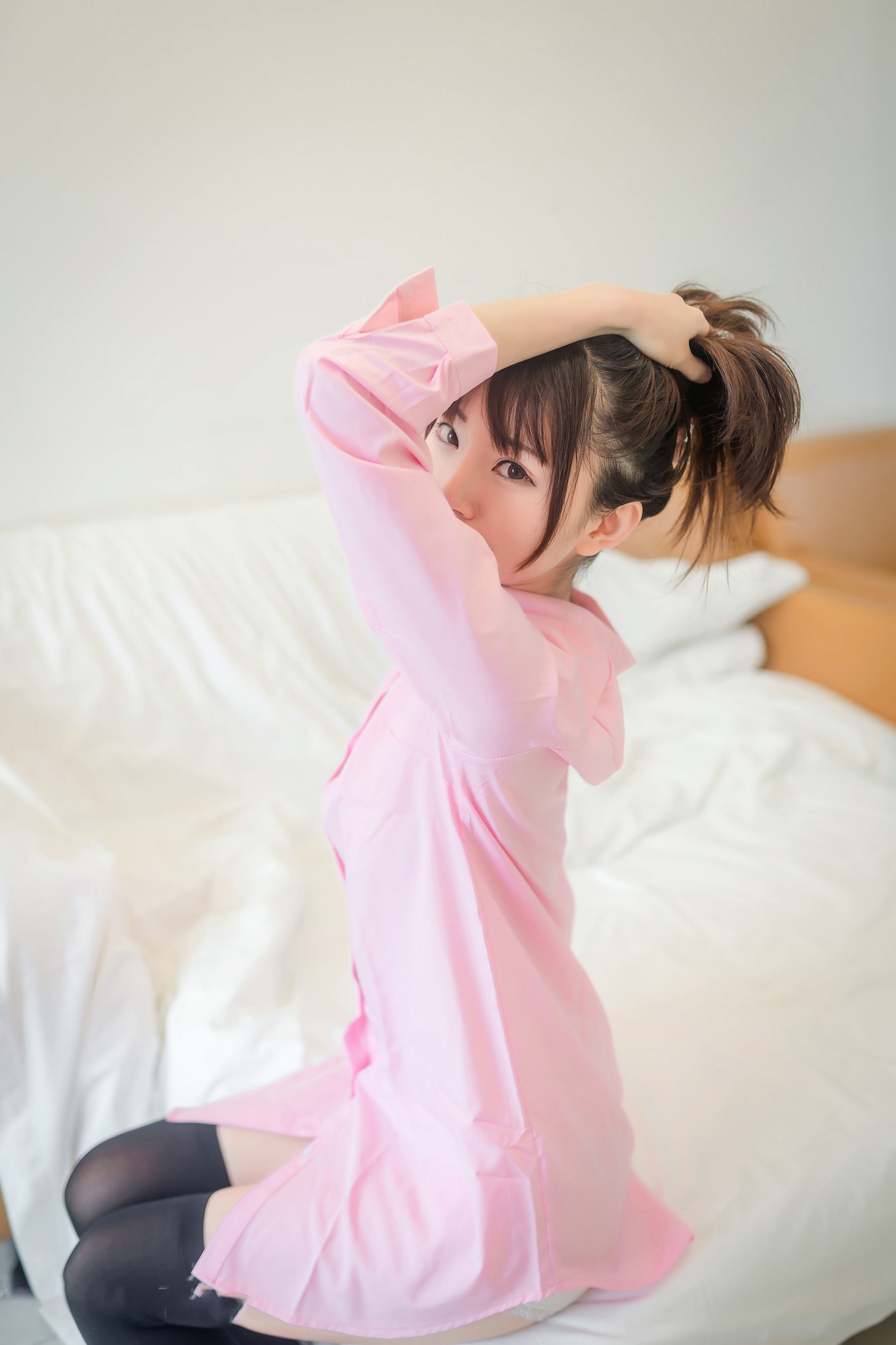 [网红COSER] 动漫博主Kitaro_绮太郎 - 粉色衬衫