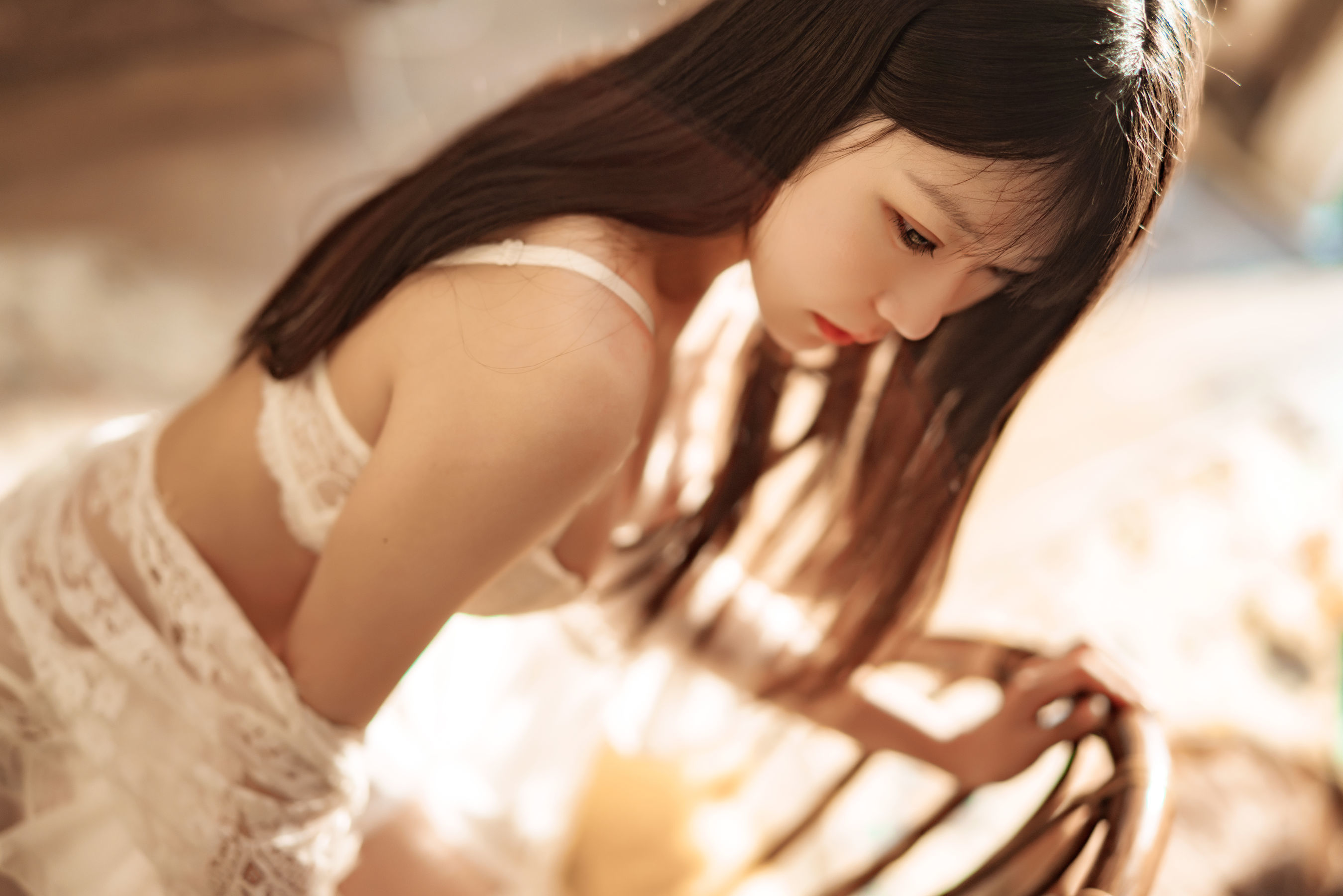 [网红COSER] 香草喵露露 - 室内白色蕾丝