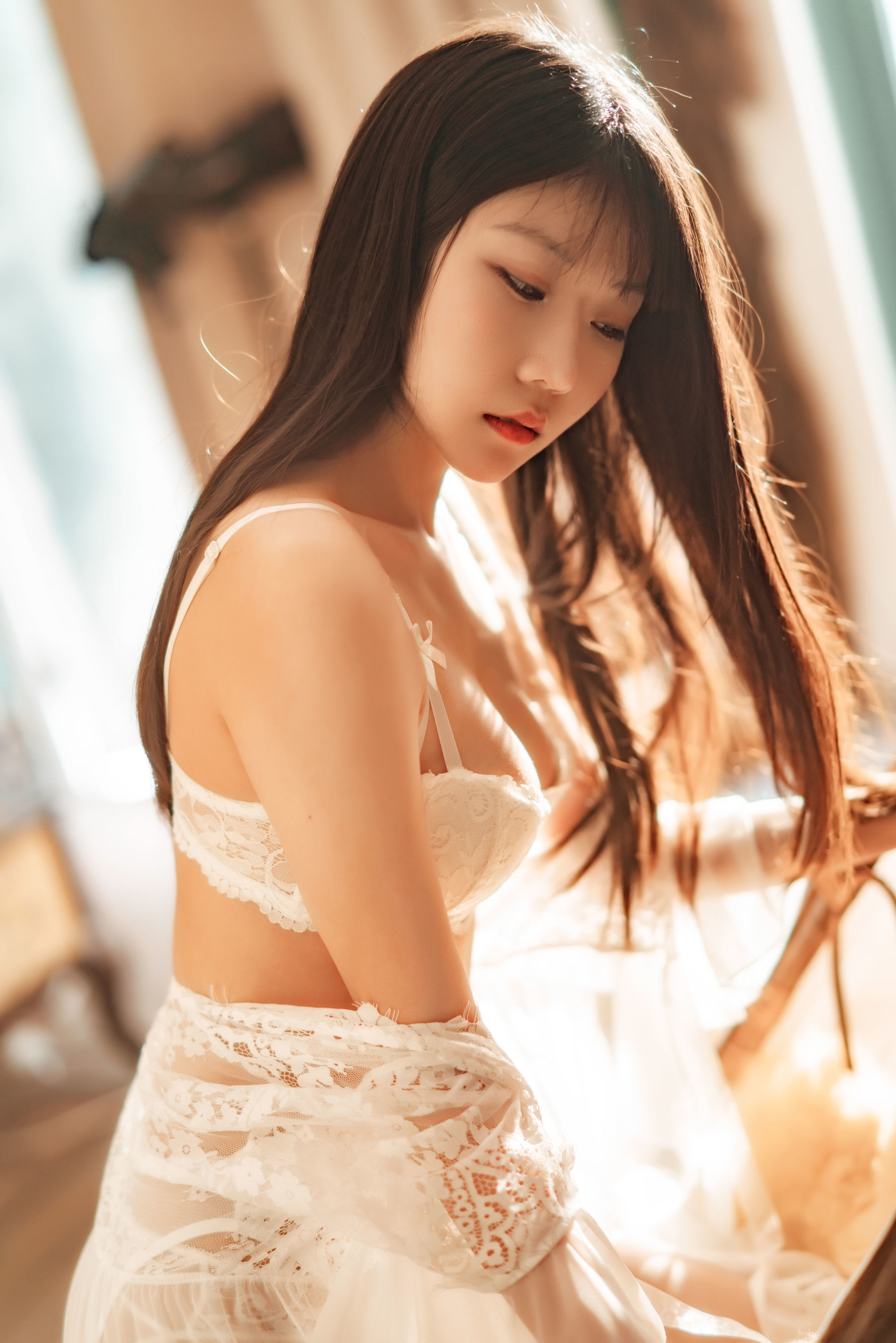 [网红COSER] 香草喵露露 - 室内白色蕾丝