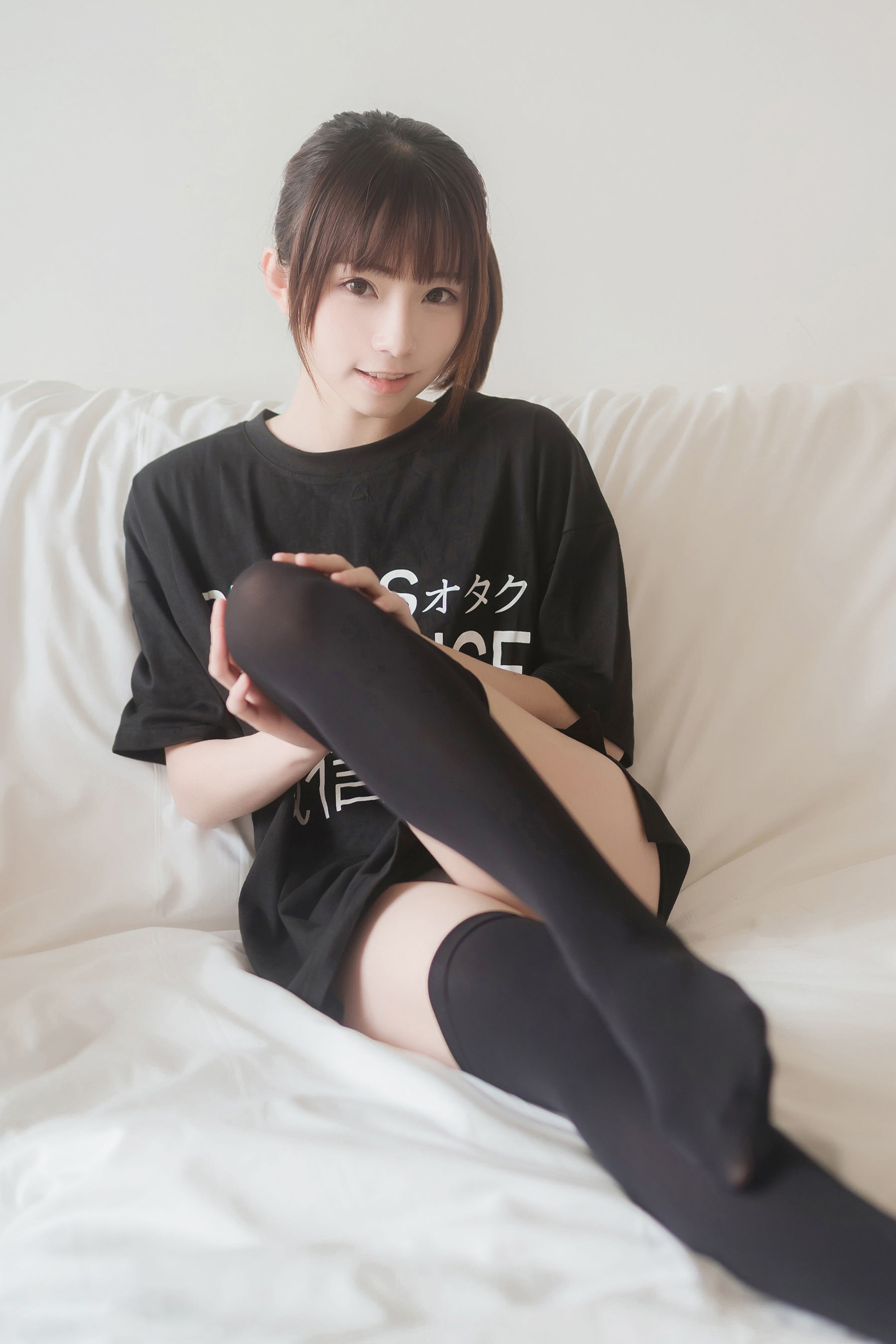 [网红COSER] 动漫博主Kitaro_绮太郎 - 半袖双马尾