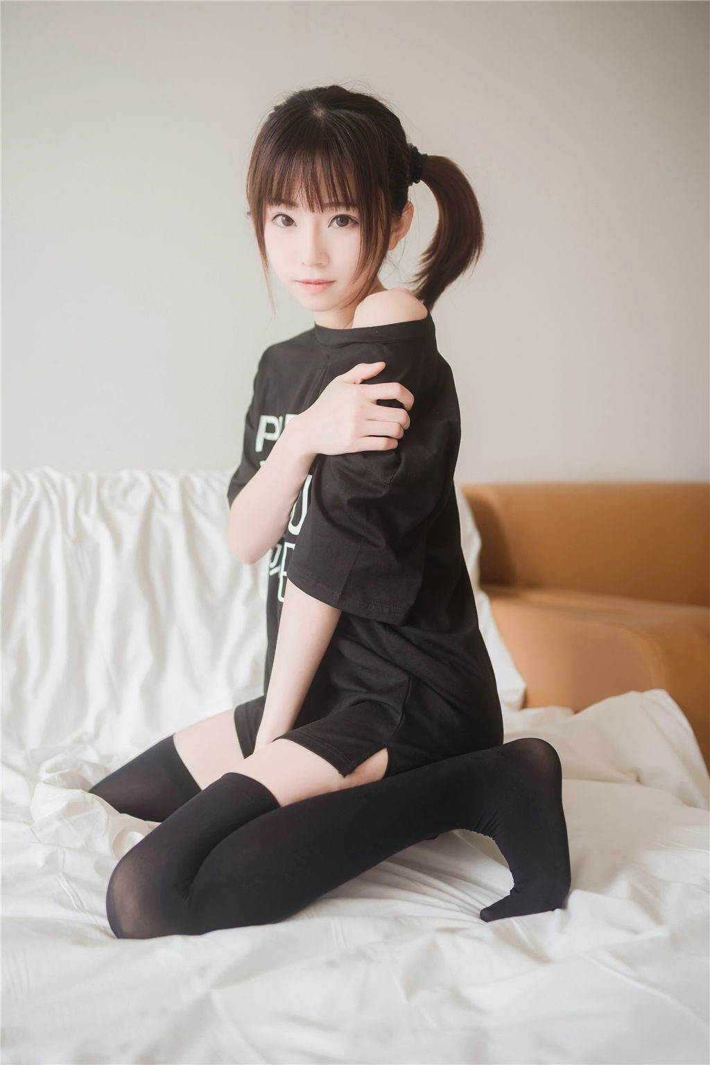 [网红COSER] 动漫博主Kitaro_绮太郎 - 半袖双马尾