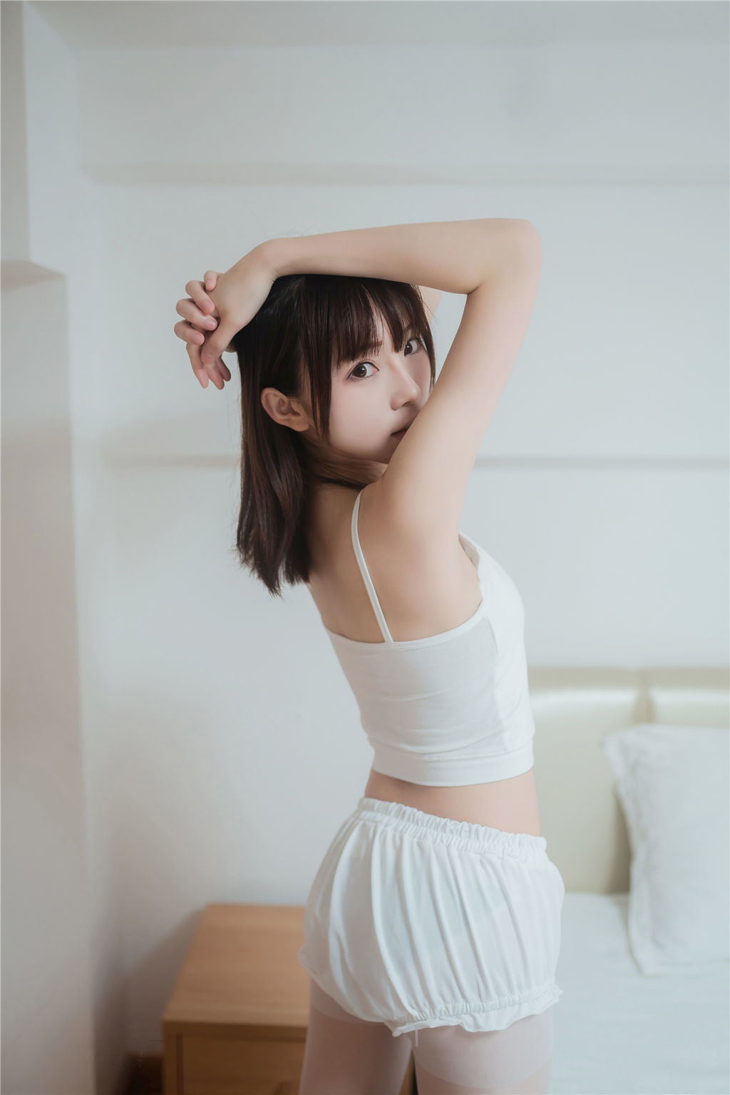 [网红COSER] 动漫博主Kitaro_绮太郎 - 白丝套装