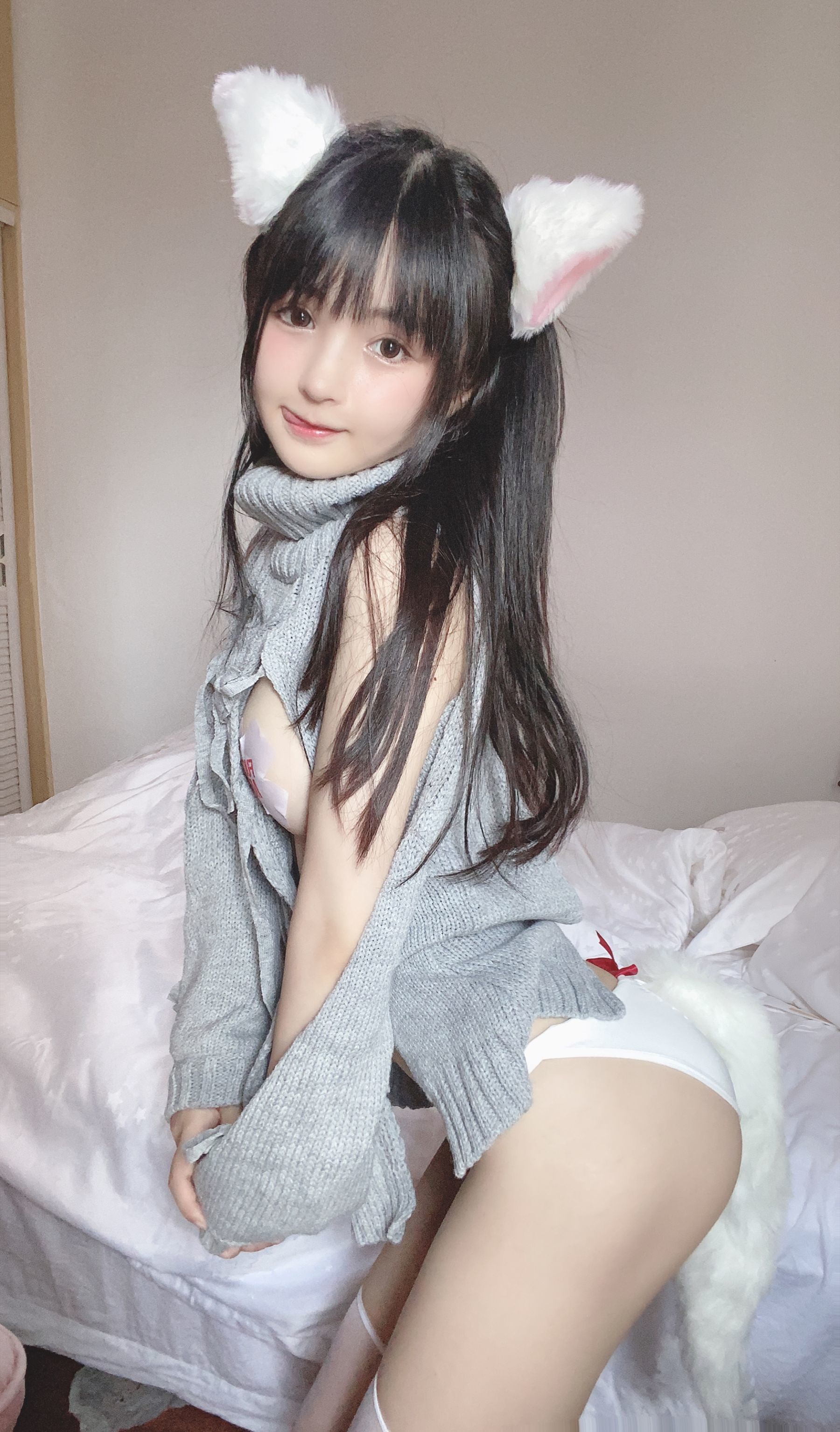 [网红COSER] 桜井宁宁 - 白い猫ちゃん