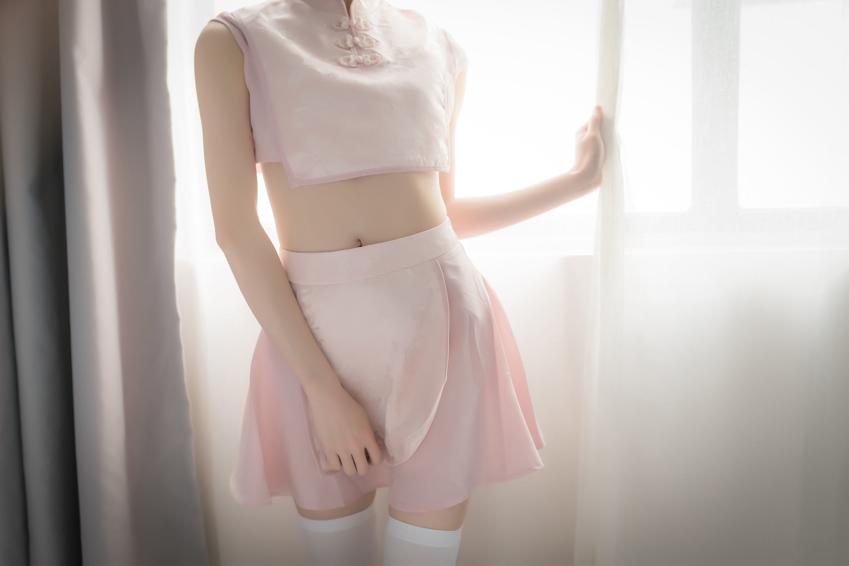 [网红COSER] 动漫博主Kitaro_绮太郎 - 粉色团子