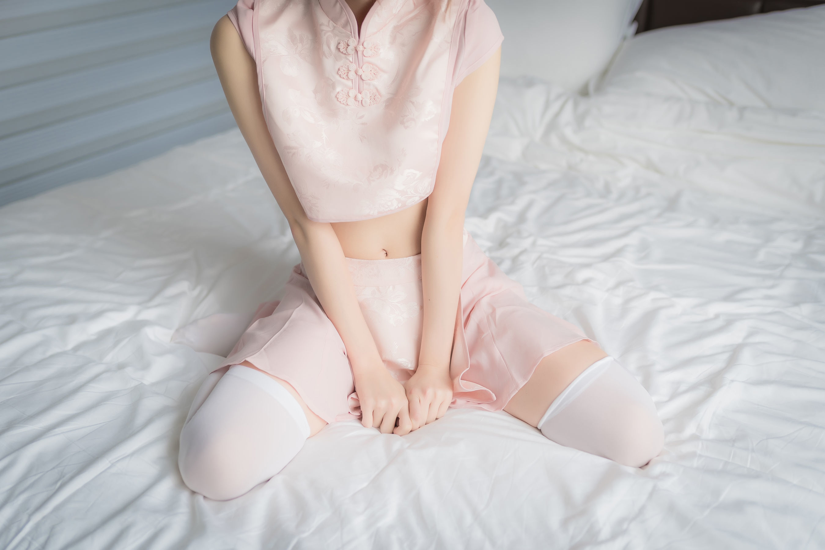[网红COSER] 动漫博主Kitaro_绮太郎 - 粉色团子