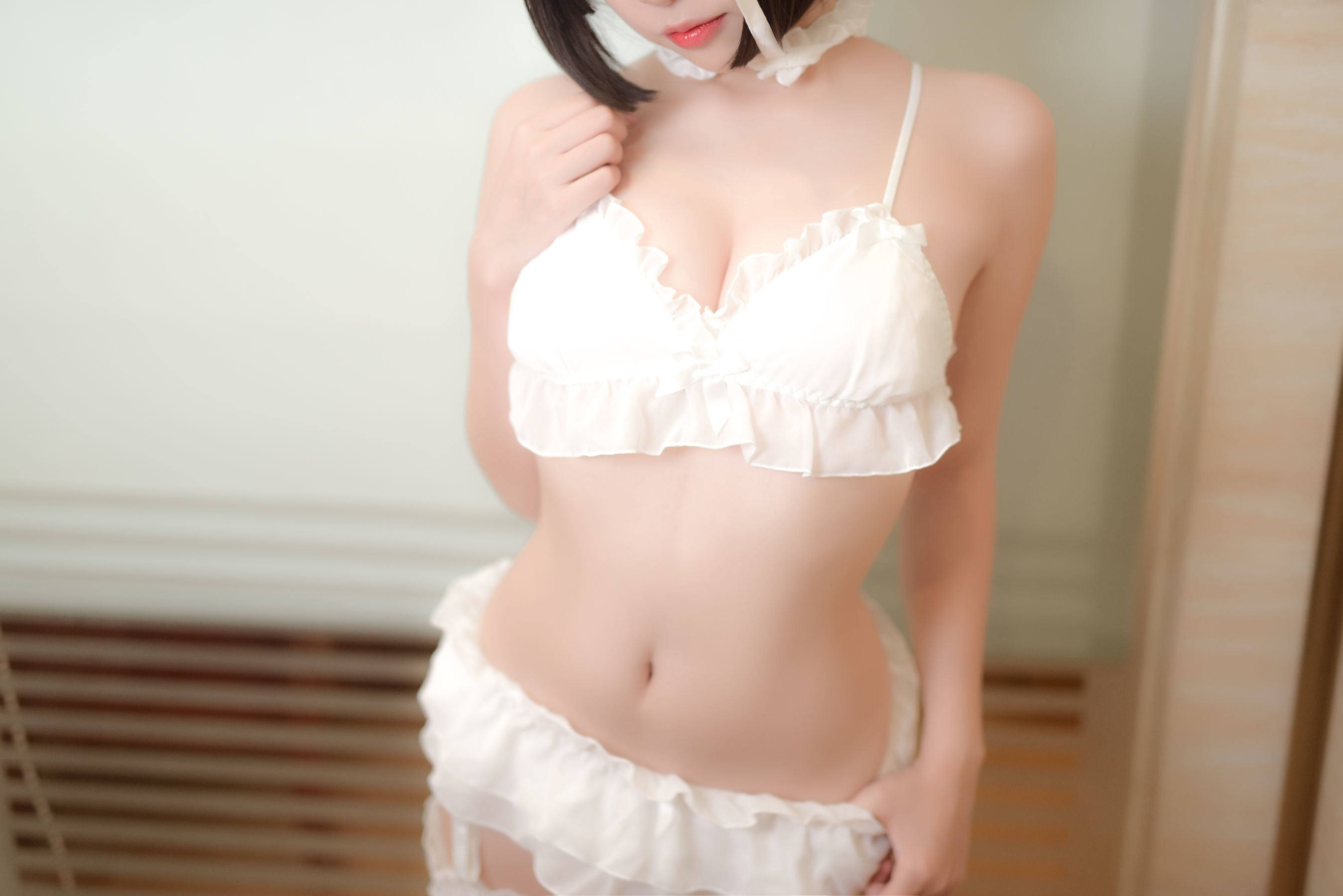 [网红COSER] 人气Coser二佐Nisa - 雪纺睡衣
