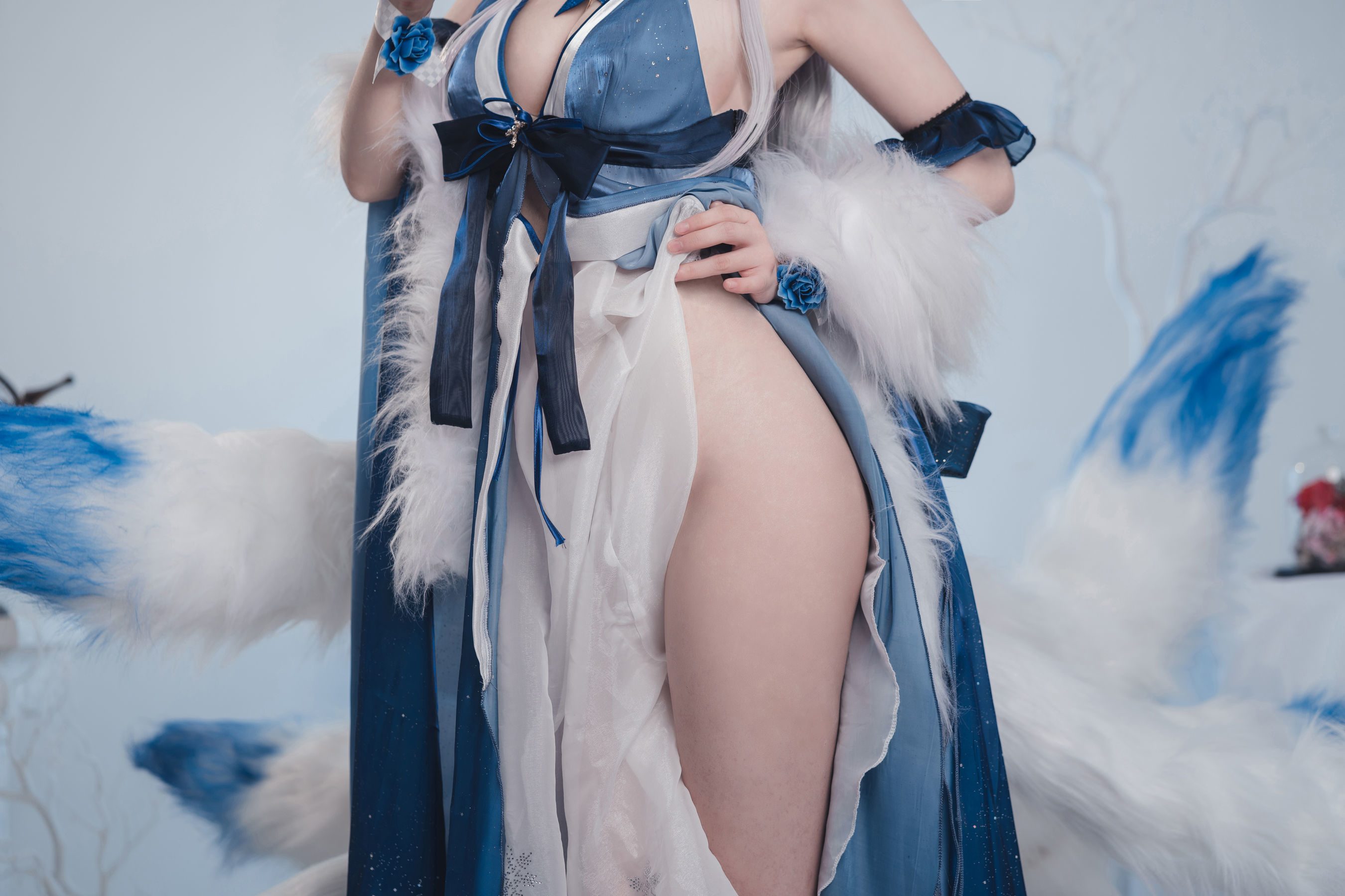 [网红COSER] COS福利rioko凉凉子 - 信浓礼服
