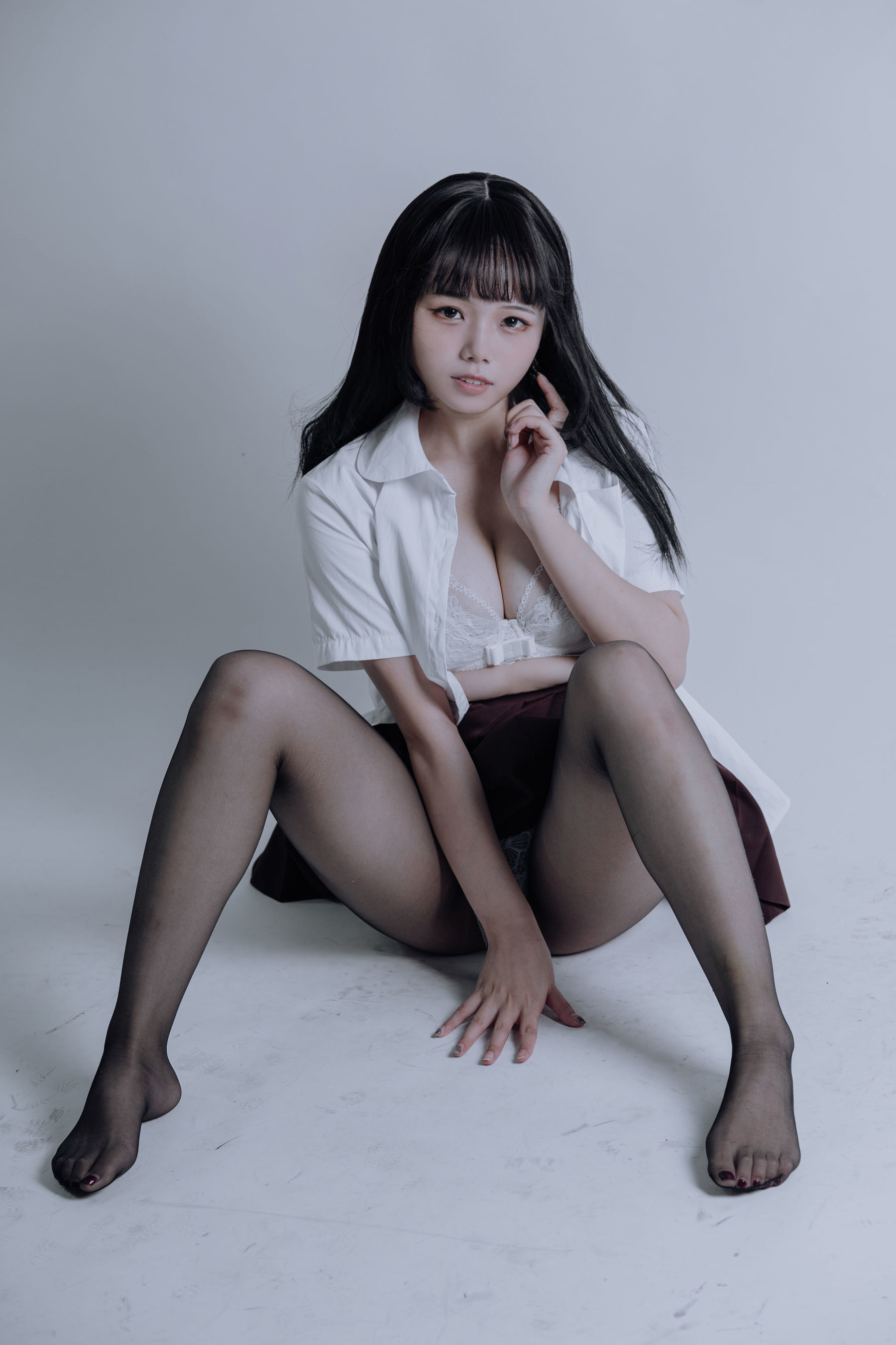 [网红COSER] 七月喵子 - JK黑丝