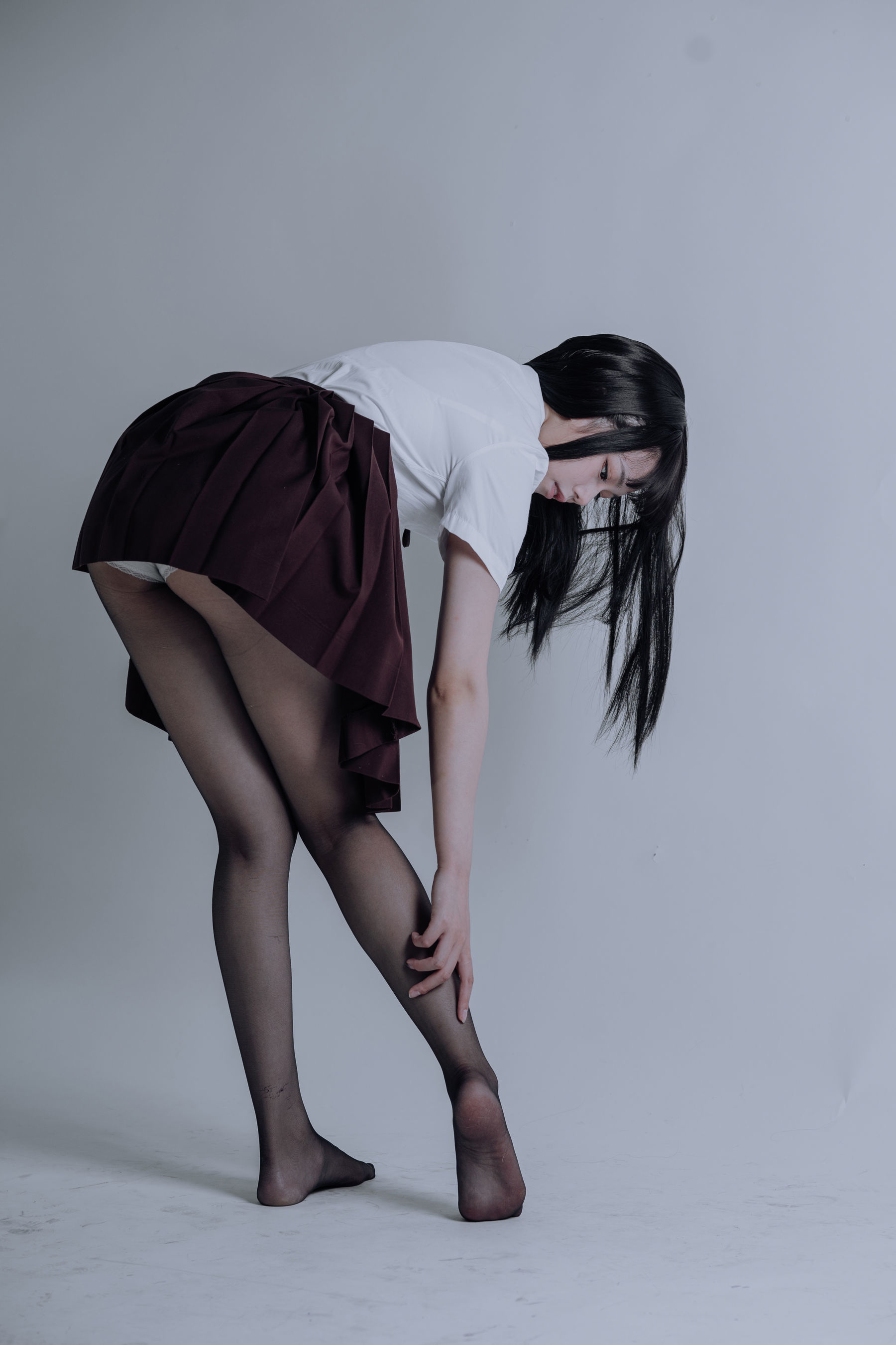 [网红COSER] 七月喵子 - JK黑丝