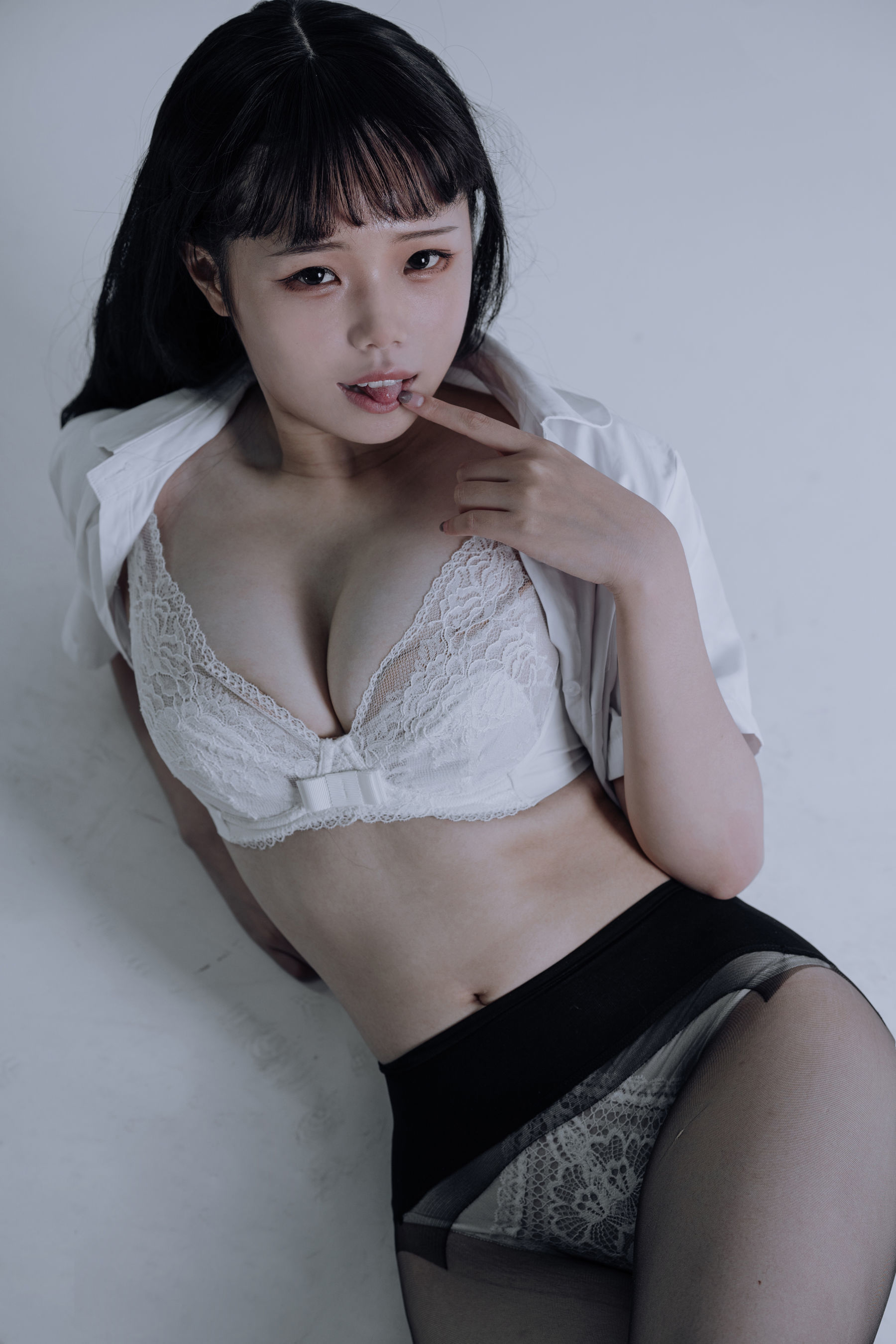[网红COSER] 七月喵子 - JK黑丝