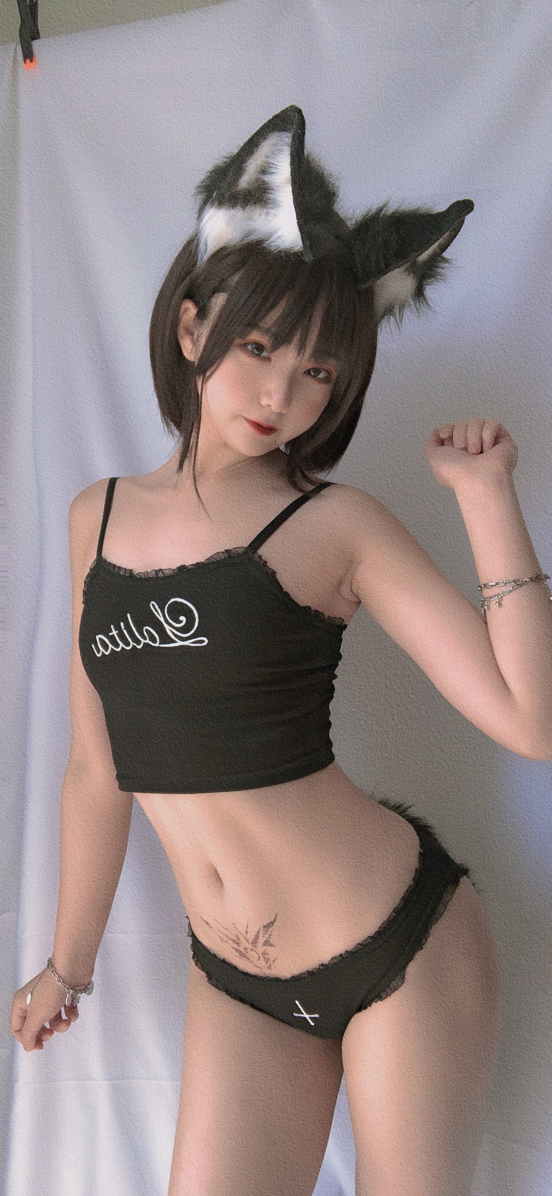 [网红COSER] 萌妹是青水 - 小狼
