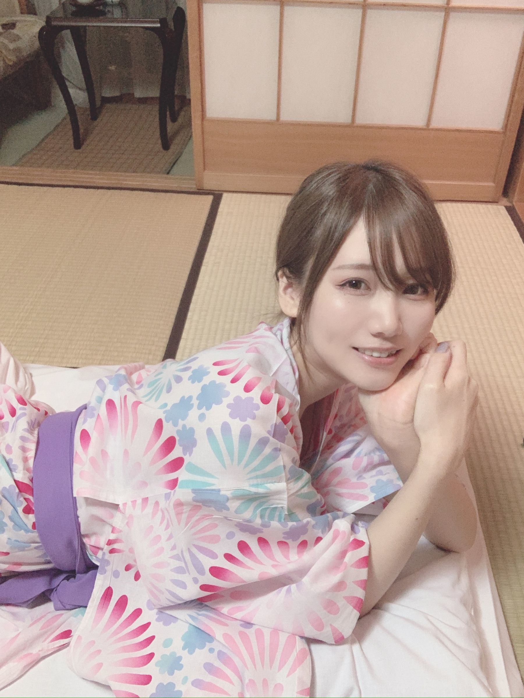 [网红COSER] 日本甜美COSERけんけん[fantia] 2020.06 花火柄浴衣②(′∩ω・｀)ﾁﾗｯ!!