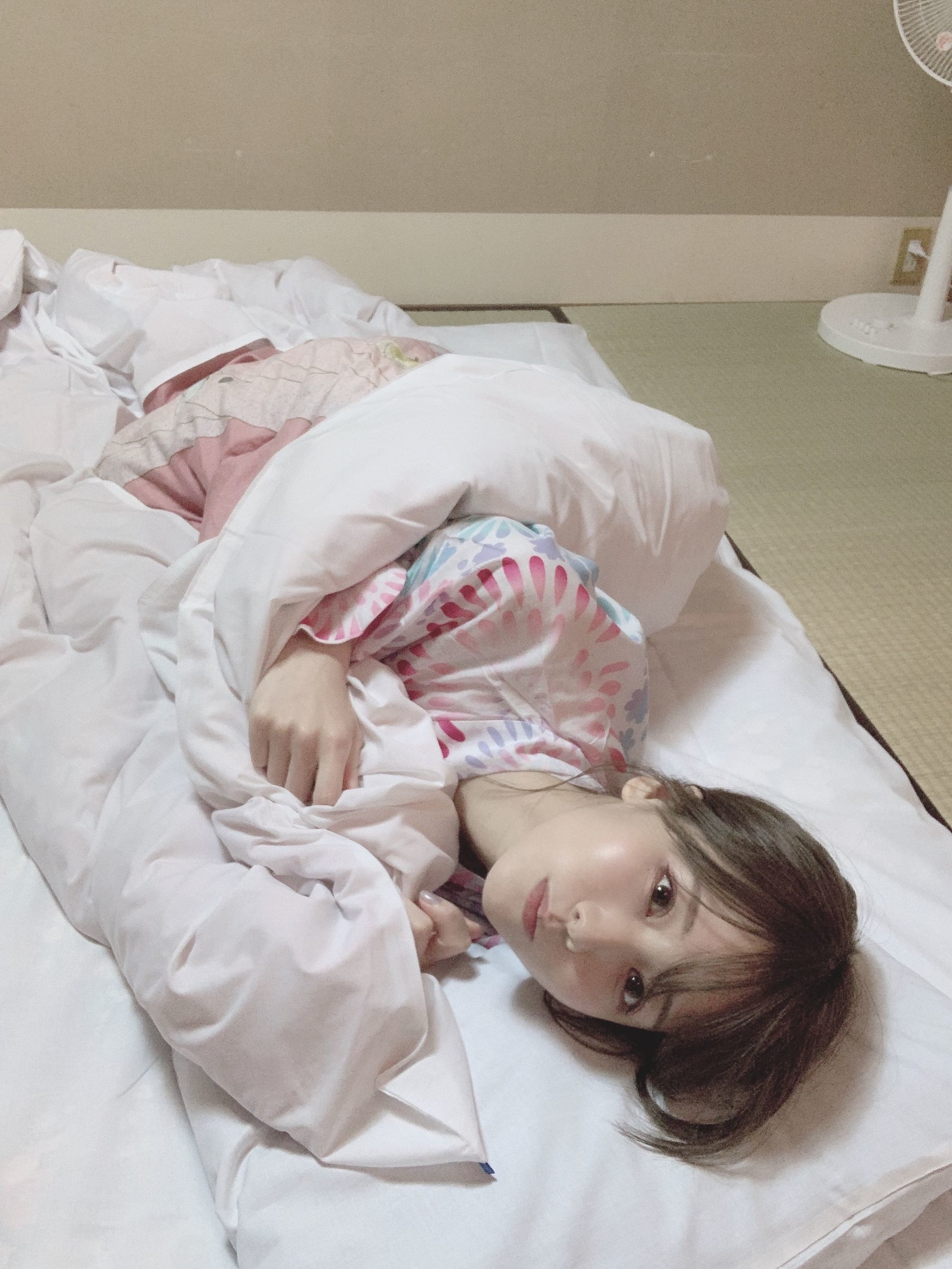 [网红COSER] 日本甜美COSERけんけん[fantia] 2020.06 花火柄浴衣②(′∩ω・｀)ﾁﾗｯ!!