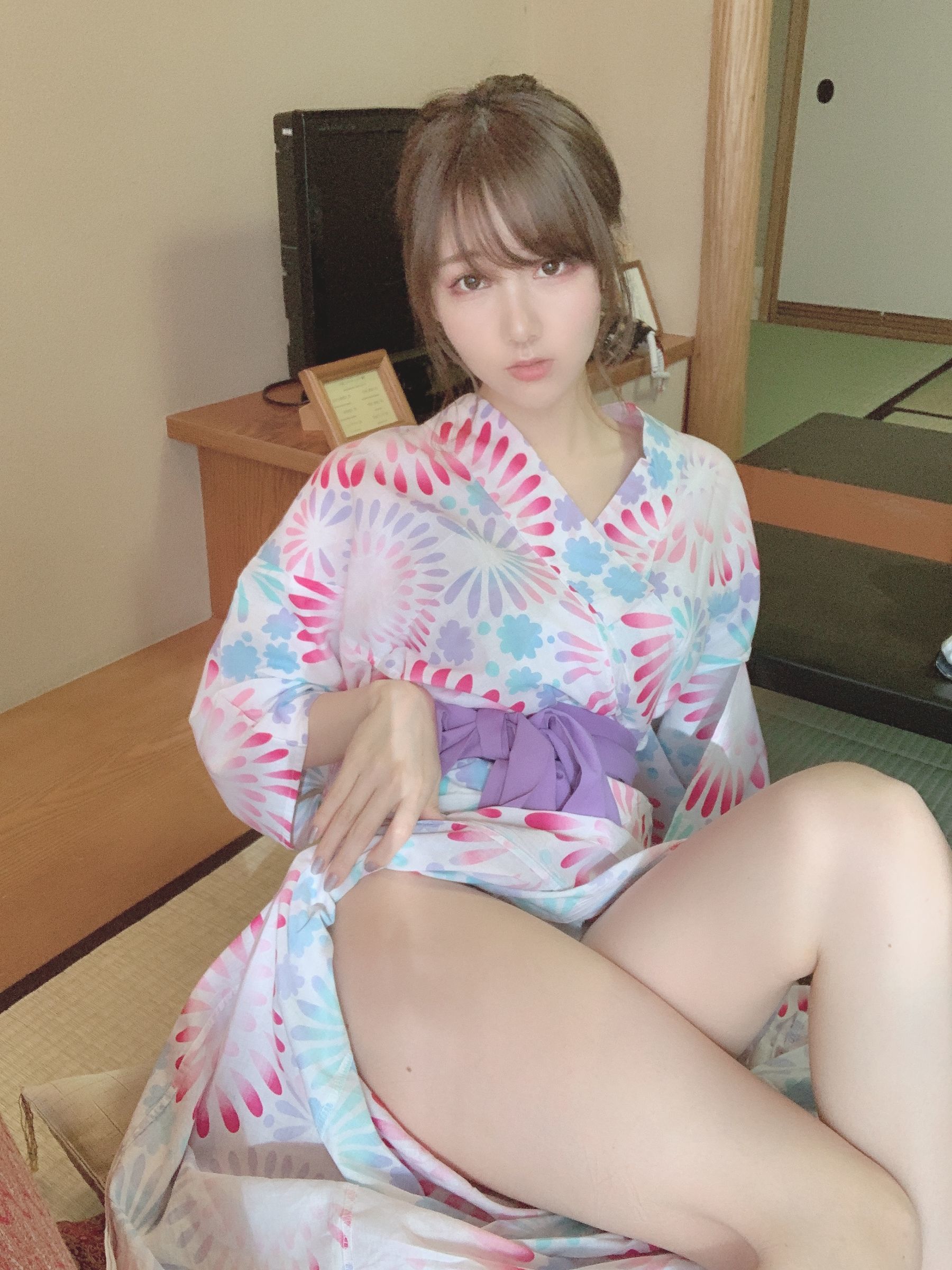 [网红COSER] 日本甜美COSERけんけん[fantia] 2020.06 花火柄浴衣②(′∩ω・｀)ﾁﾗｯ!!