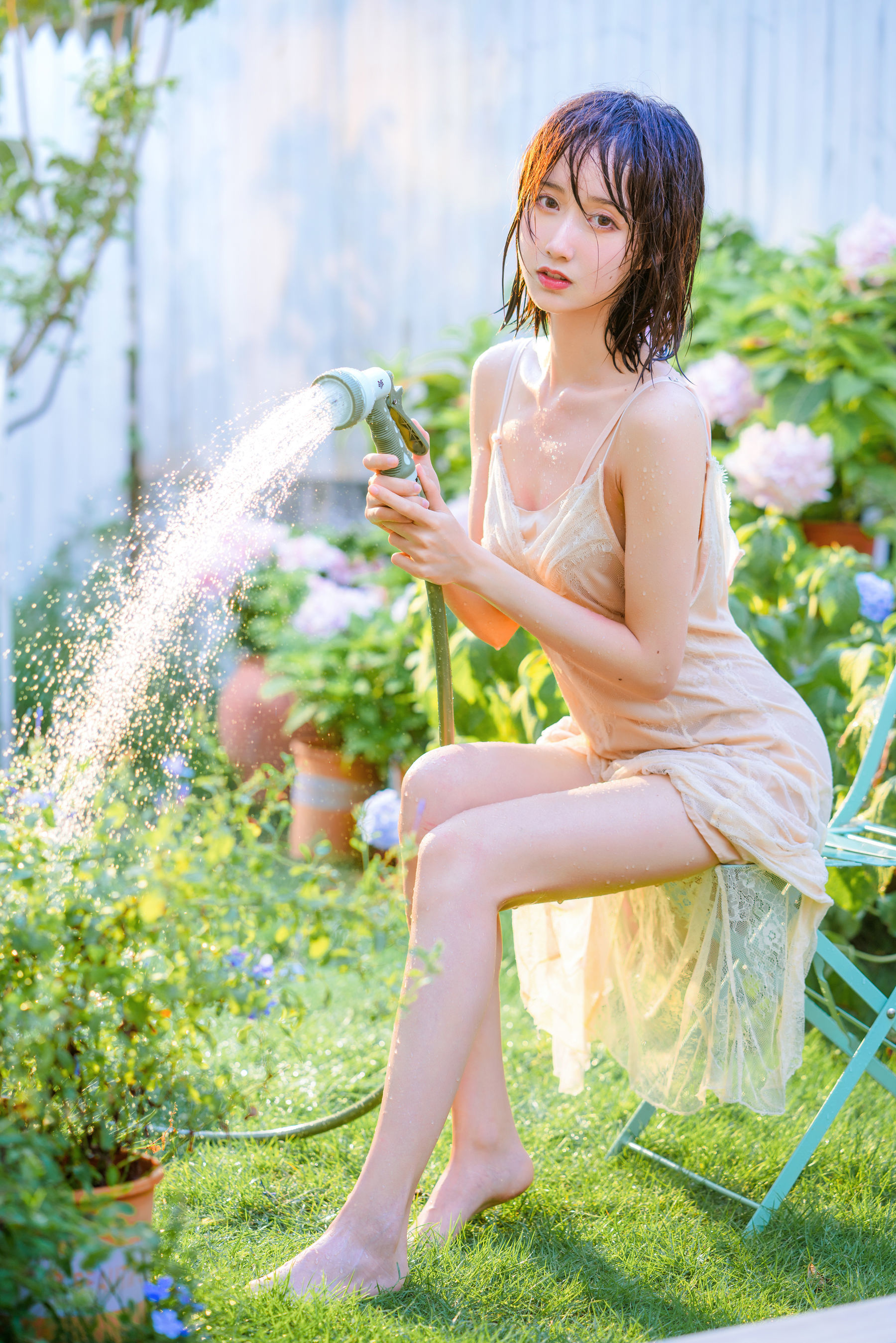 [网红COSER] 萌系小姐姐木绵绵OwO - 湿润微风