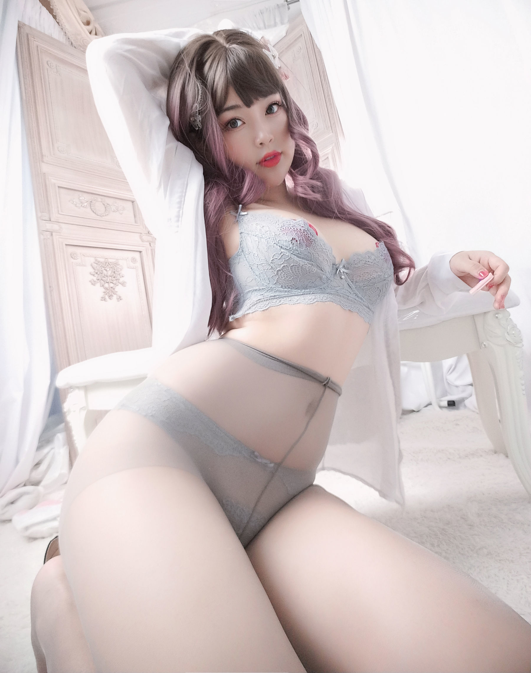 [网红COSER] 萌系小姐姐-白烨- - 秘书的私人时间