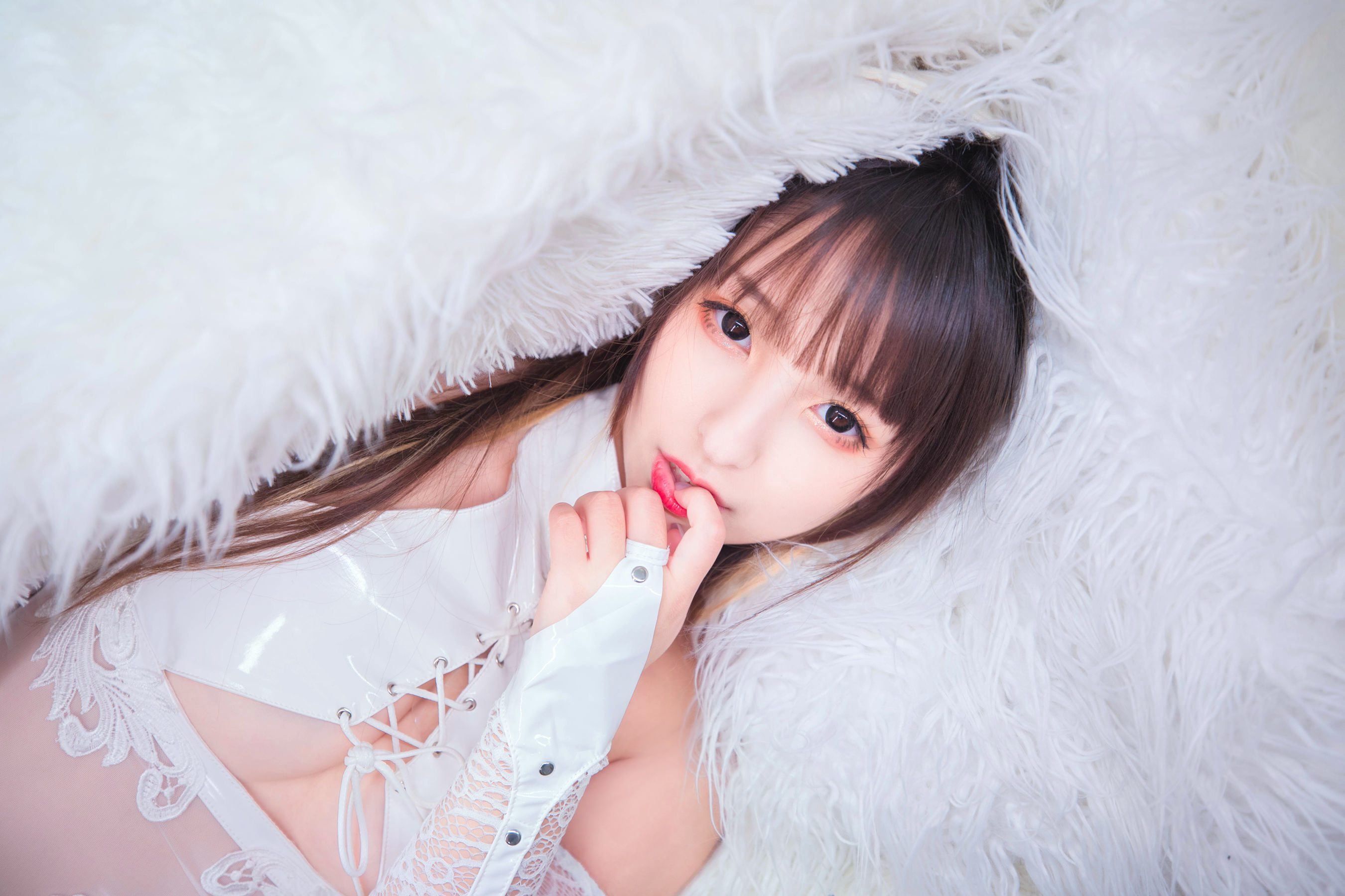[网红COSER] 萝莉神楽板真冬之風と月-白旗袍