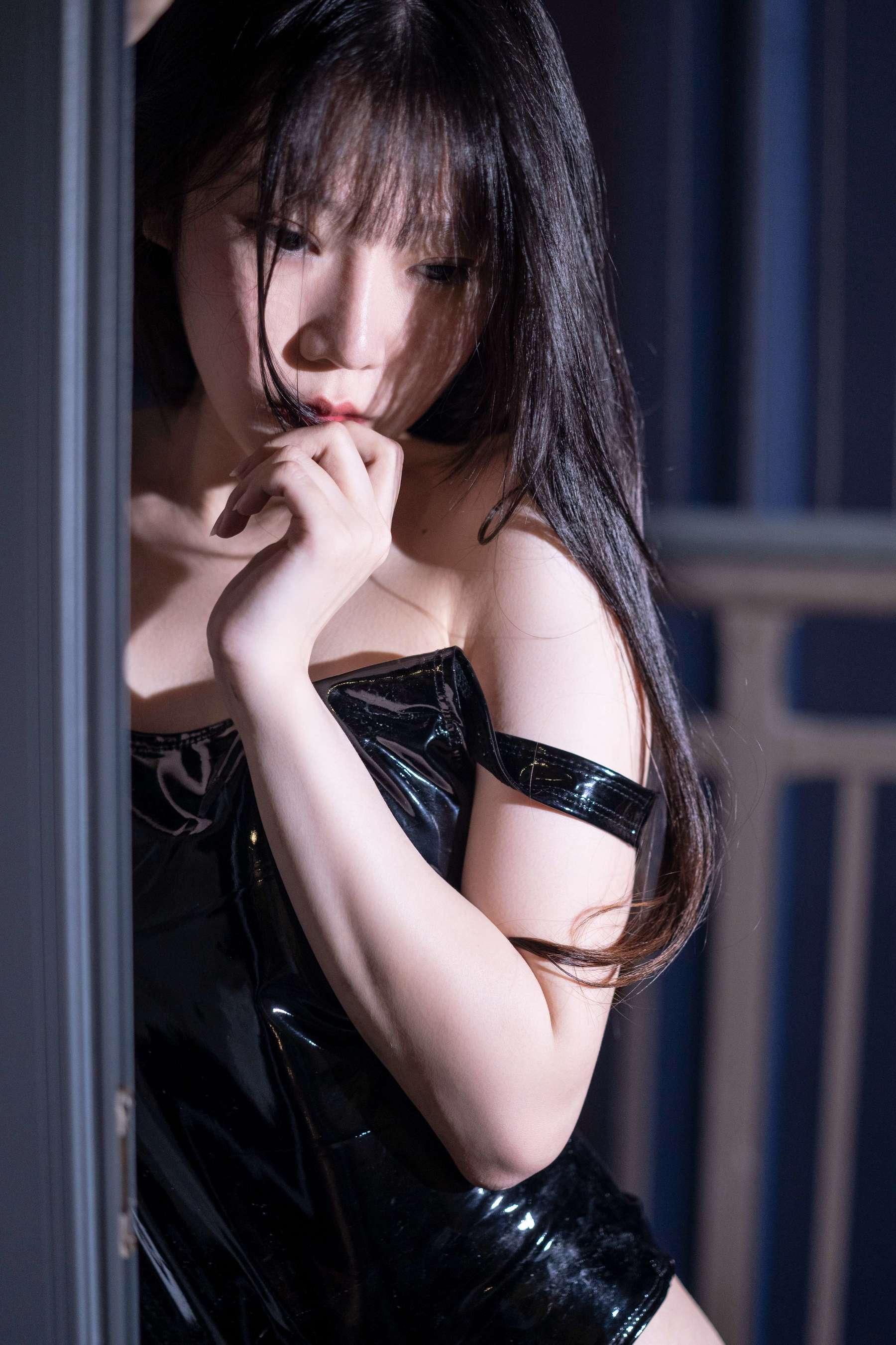 [网红COSER] 香草喵露露 - 阳台
