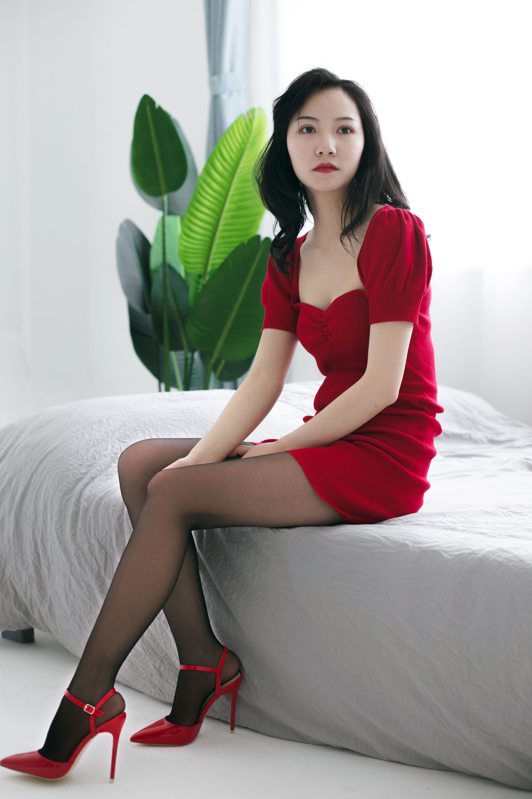 [奈丝] NO.080 小啊刀 红裙黑丝