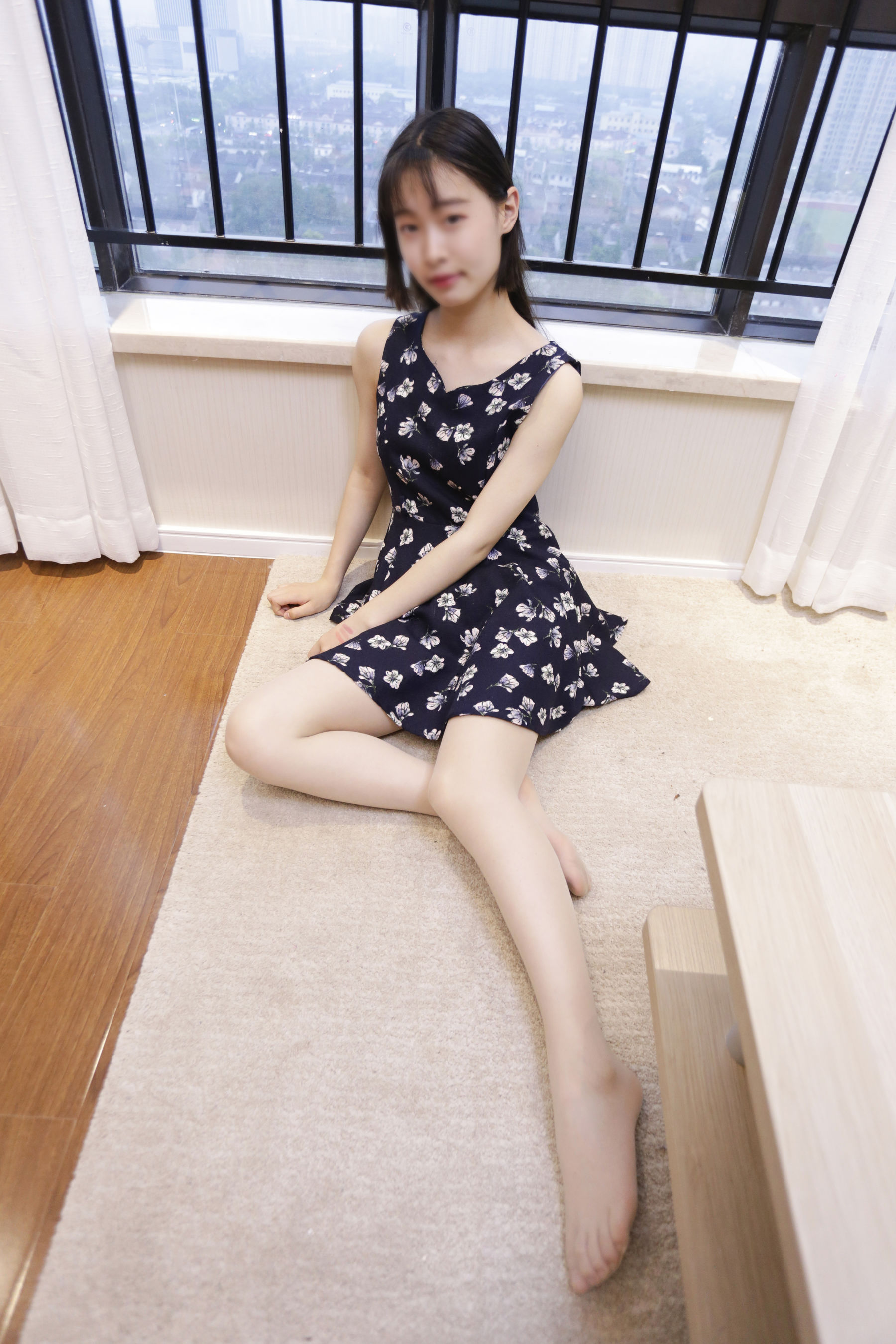 [奈丝] NO.083 小仙 公寓房间随意凹大长腿