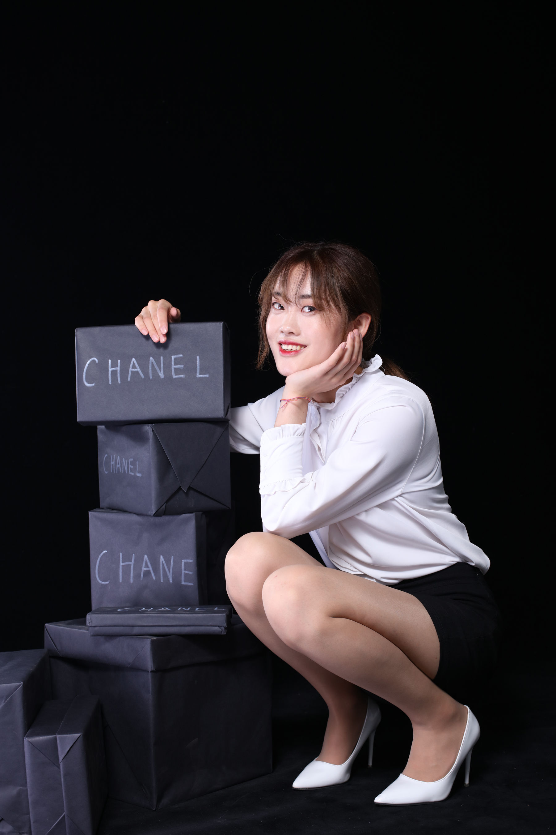 [奈丝] NO.122 可乐 黑与白的职业装