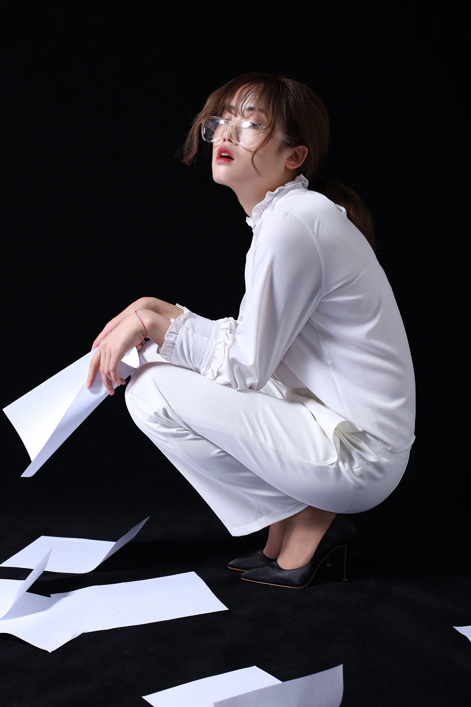 [奈丝] NO.126 可乐 御姐套装 裤里丝