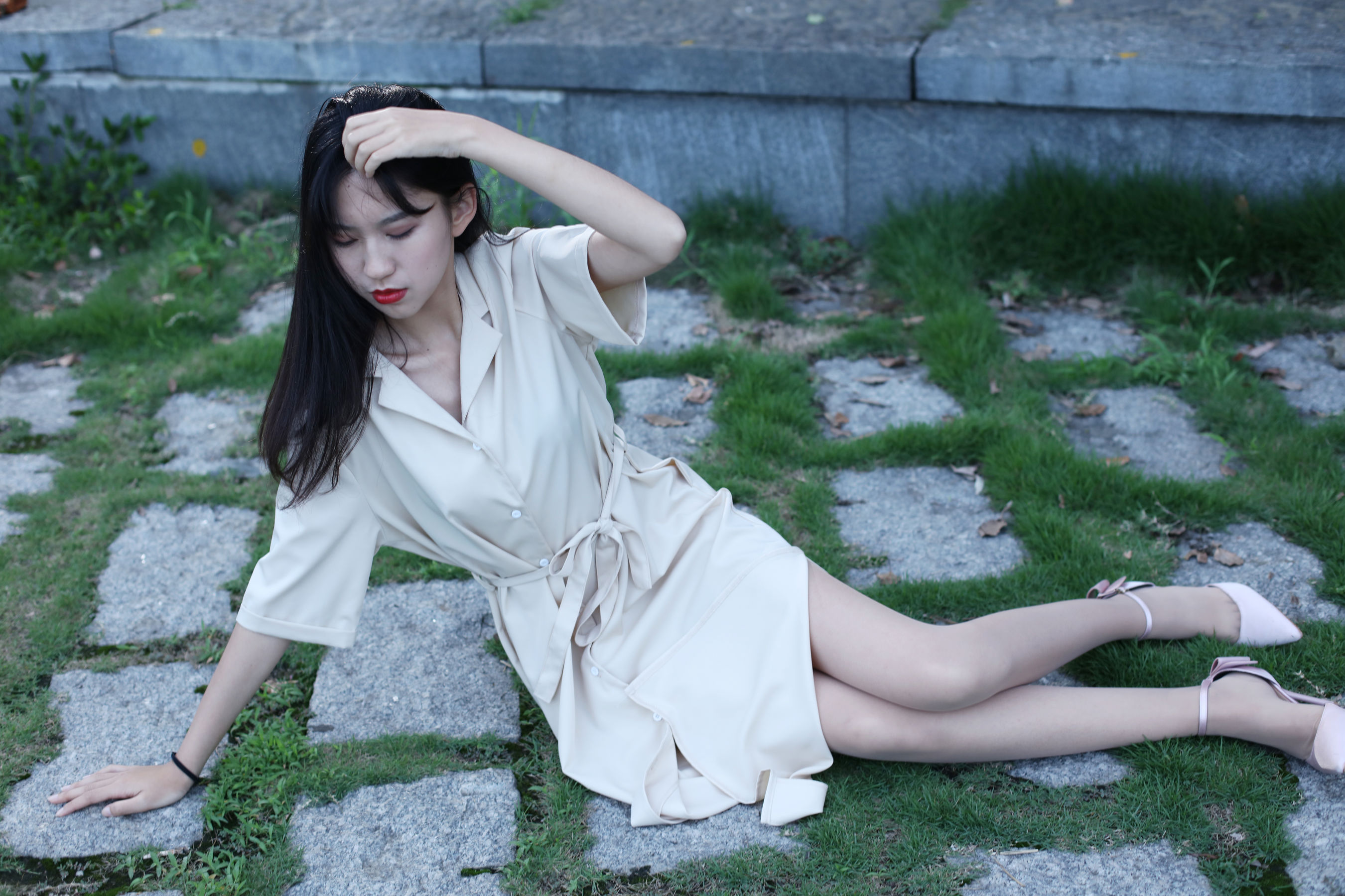 [奈丝] NO.131 小橙子 户外躺拍