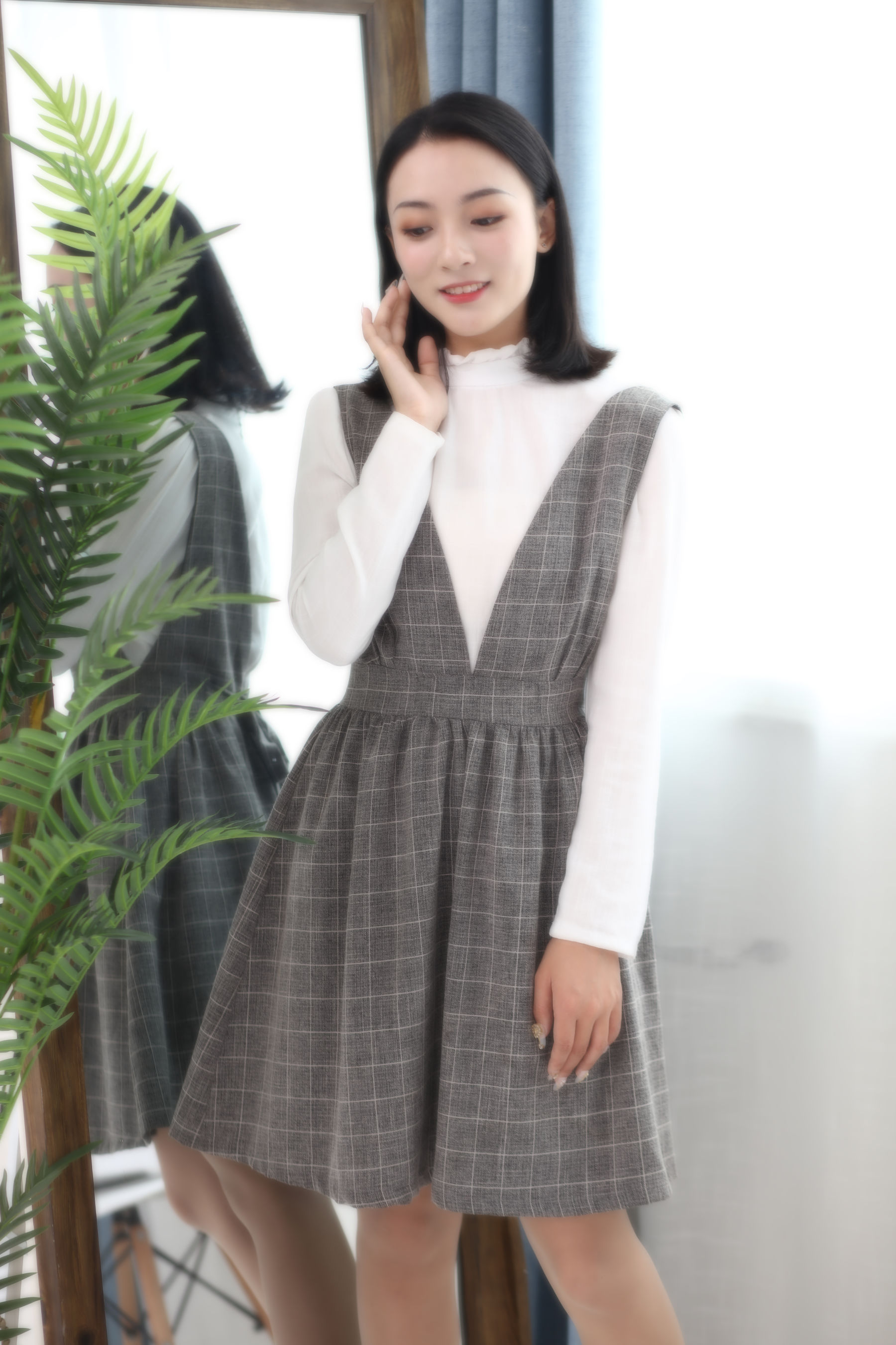 [奈丝] NO.133 秀秀 装嫩两件套 衬衫背带裙