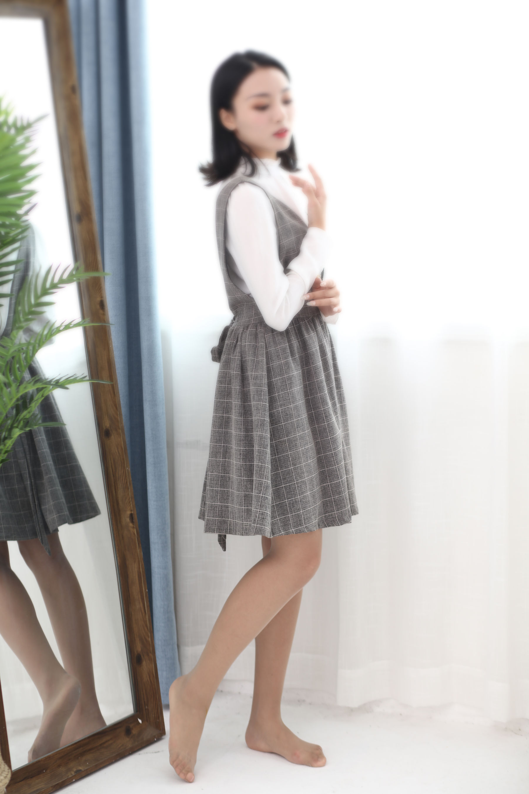 [奈丝] NO.133 秀秀 装嫩两件套 衬衫背带裙