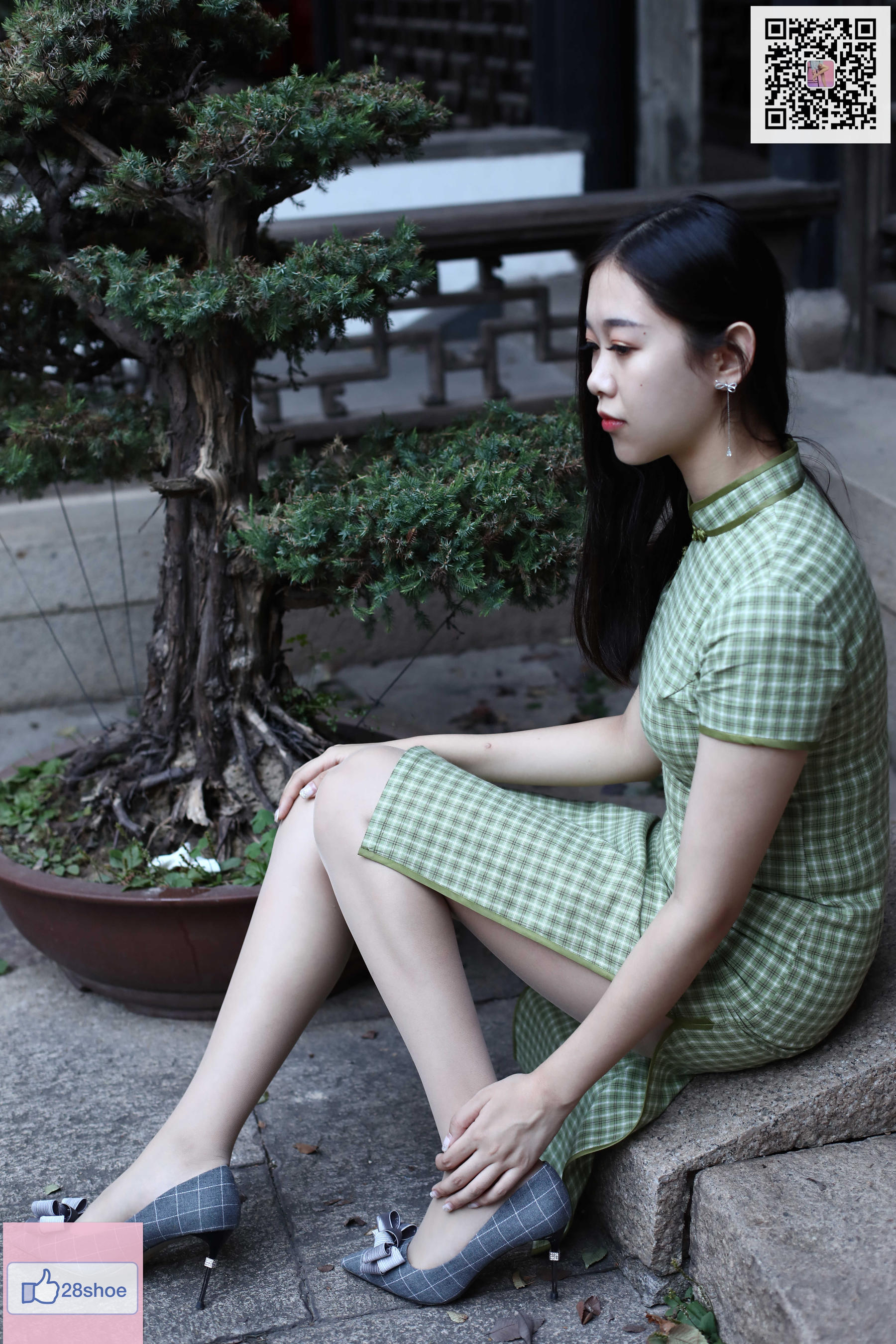 [奈丝] NO.151 乐乐 修长美腿配肉丝
