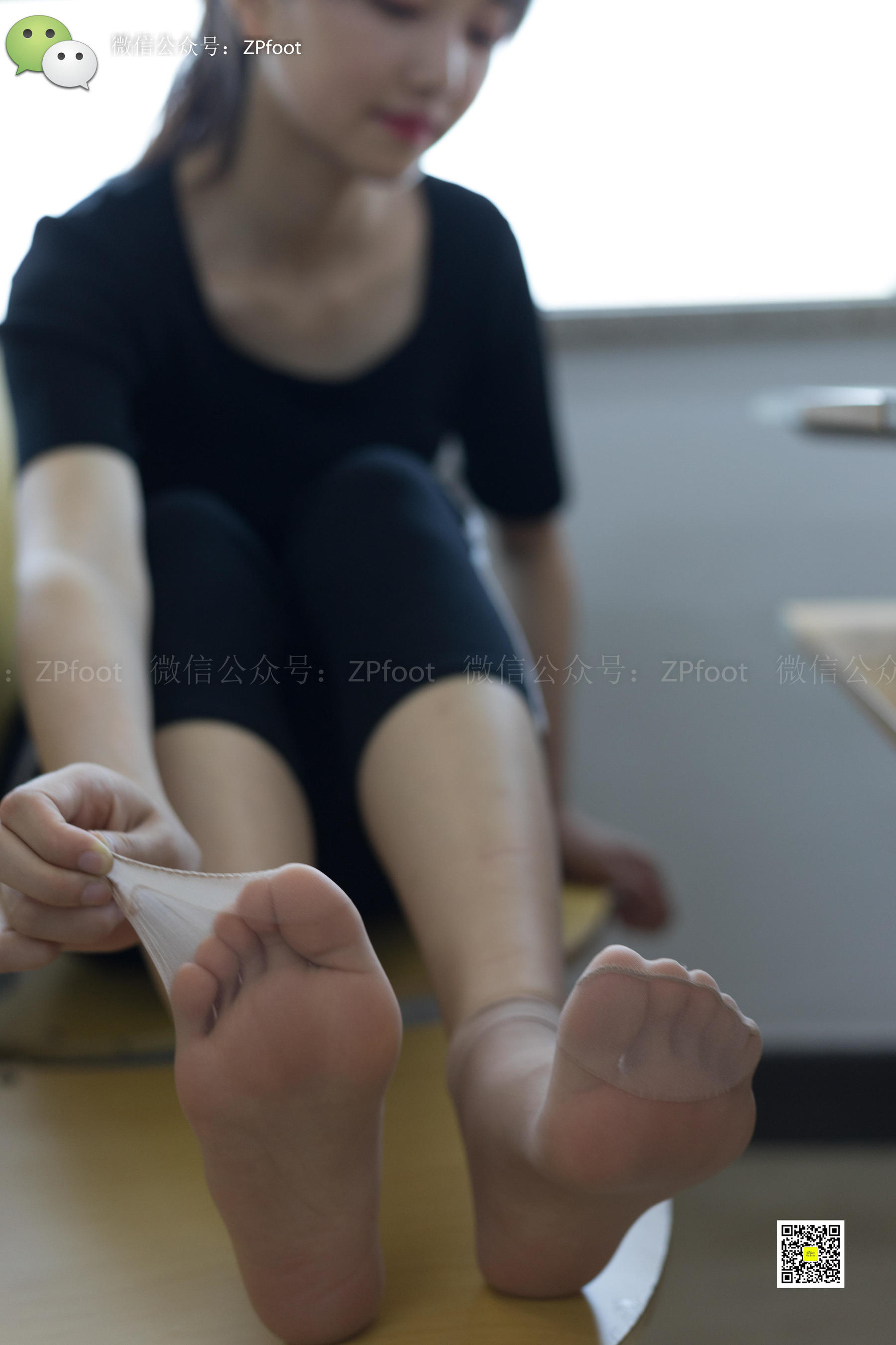 [山茶摄影LSS] NO.004  教室短丝裸足