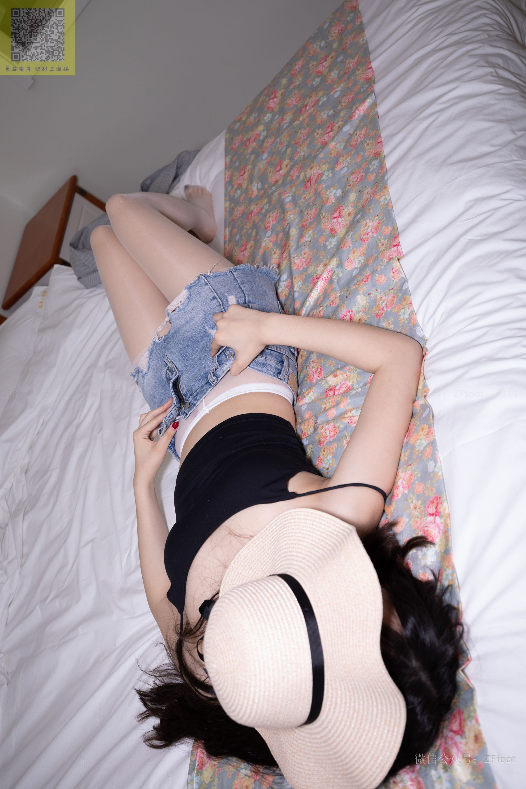 [山茶摄影LSS] NO.094 乐乐 热库白丝
