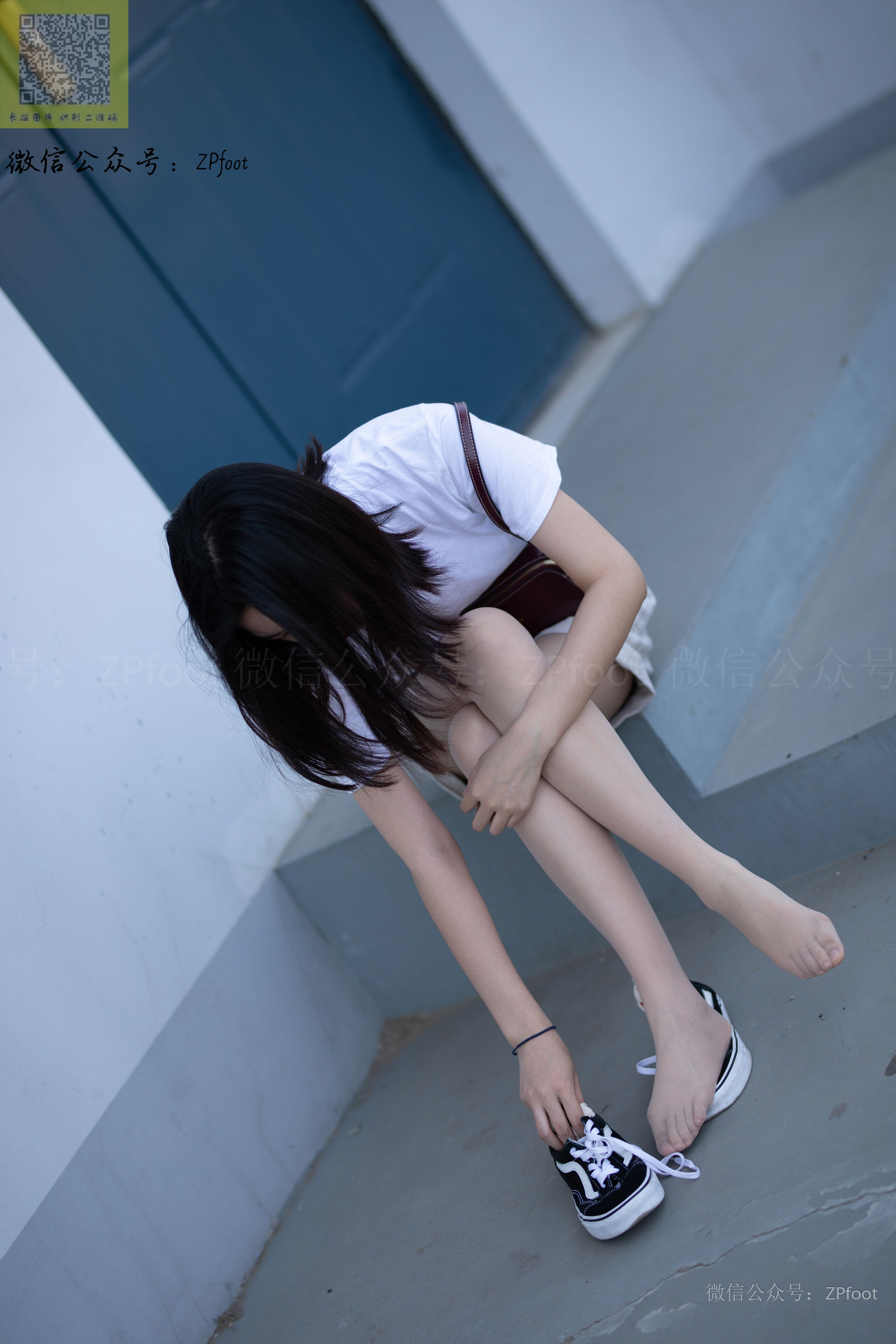 [山茶摄影LSS] NO.141  学妹操场肉丝