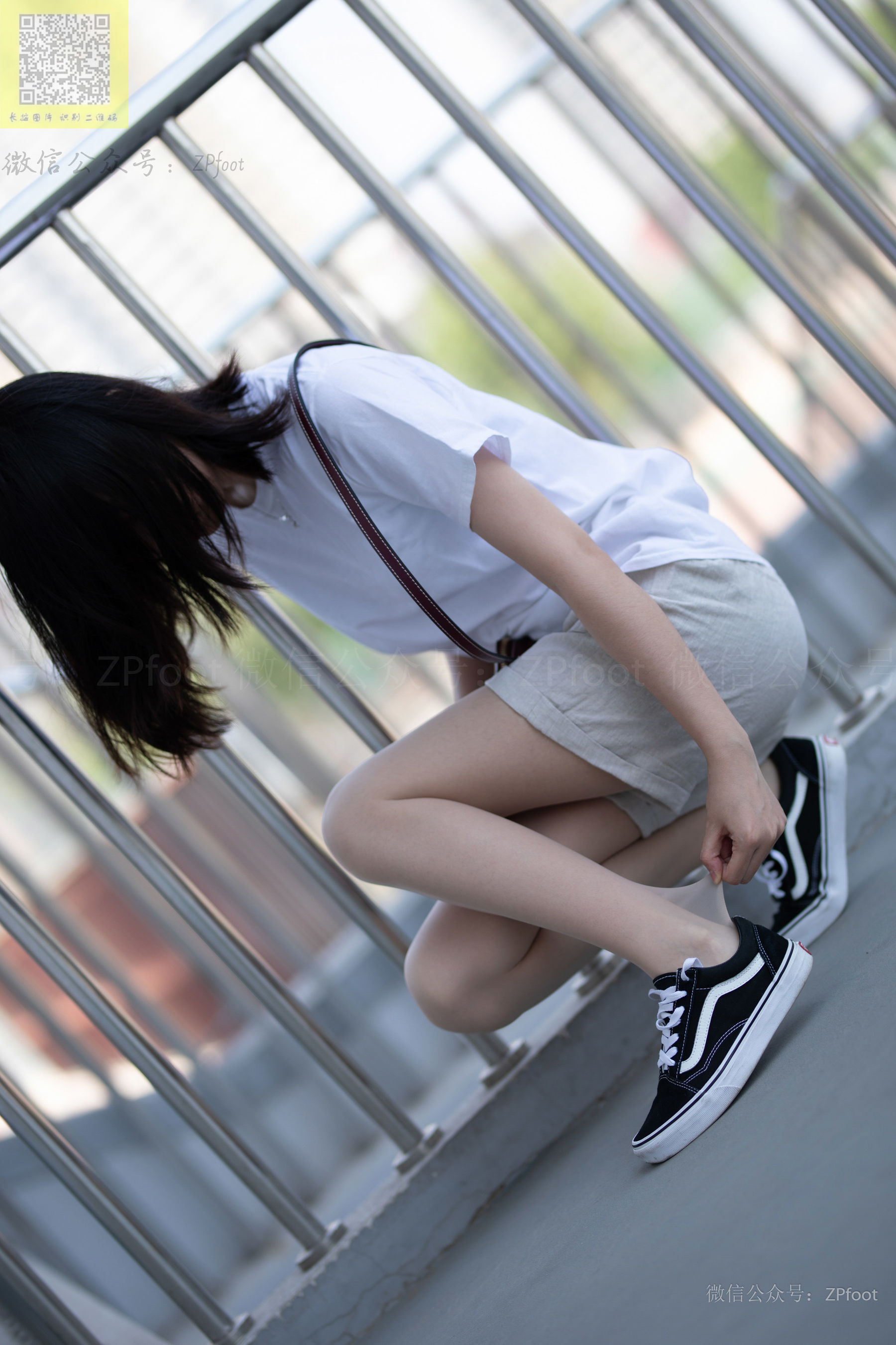[山茶摄影LSS] NO.141  学妹操场肉丝