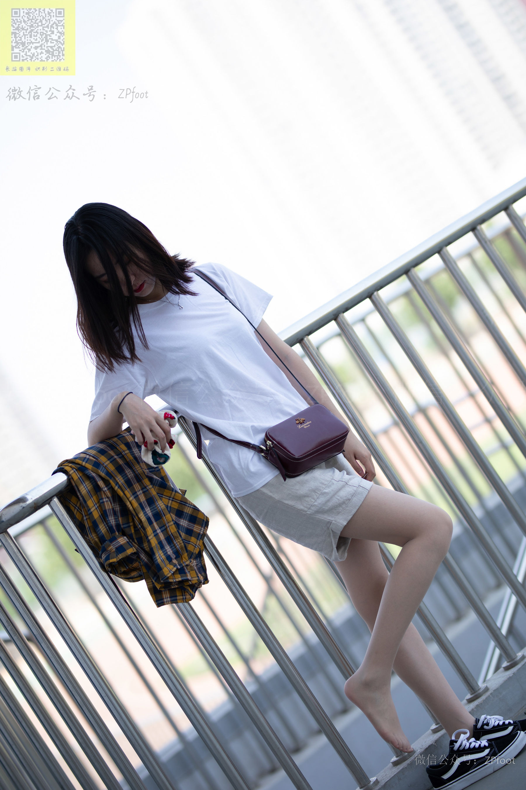 [山茶摄影LSS] NO.141  学妹操场肉丝