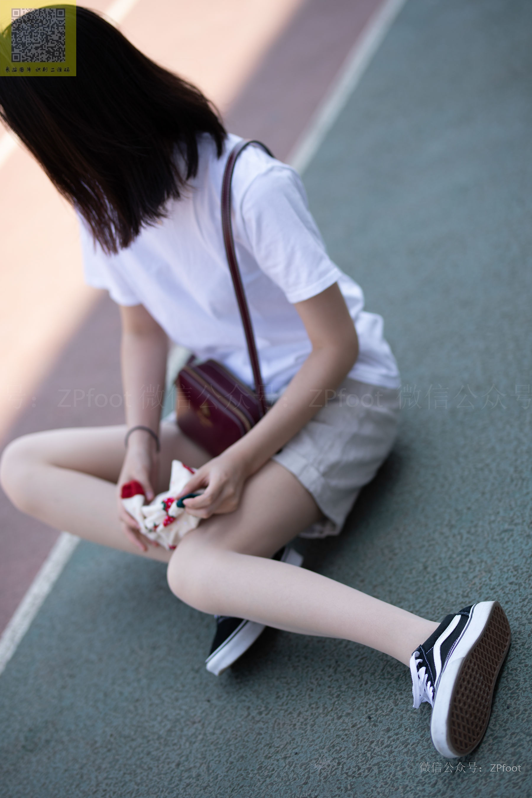 [山茶摄影LSS] NO.141  学妹操场肉丝