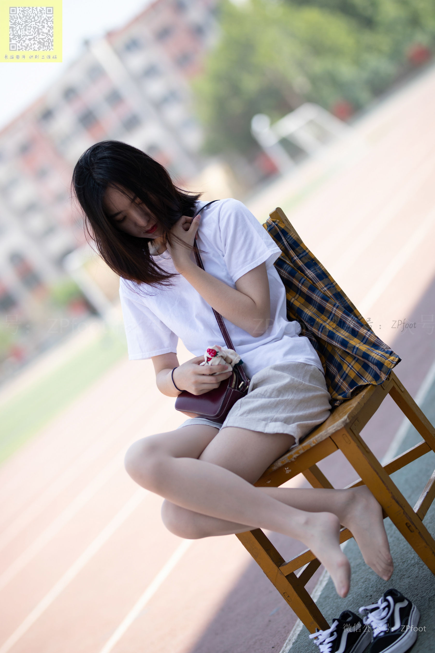 [山茶摄影LSS] NO.141  学妹操场肉丝