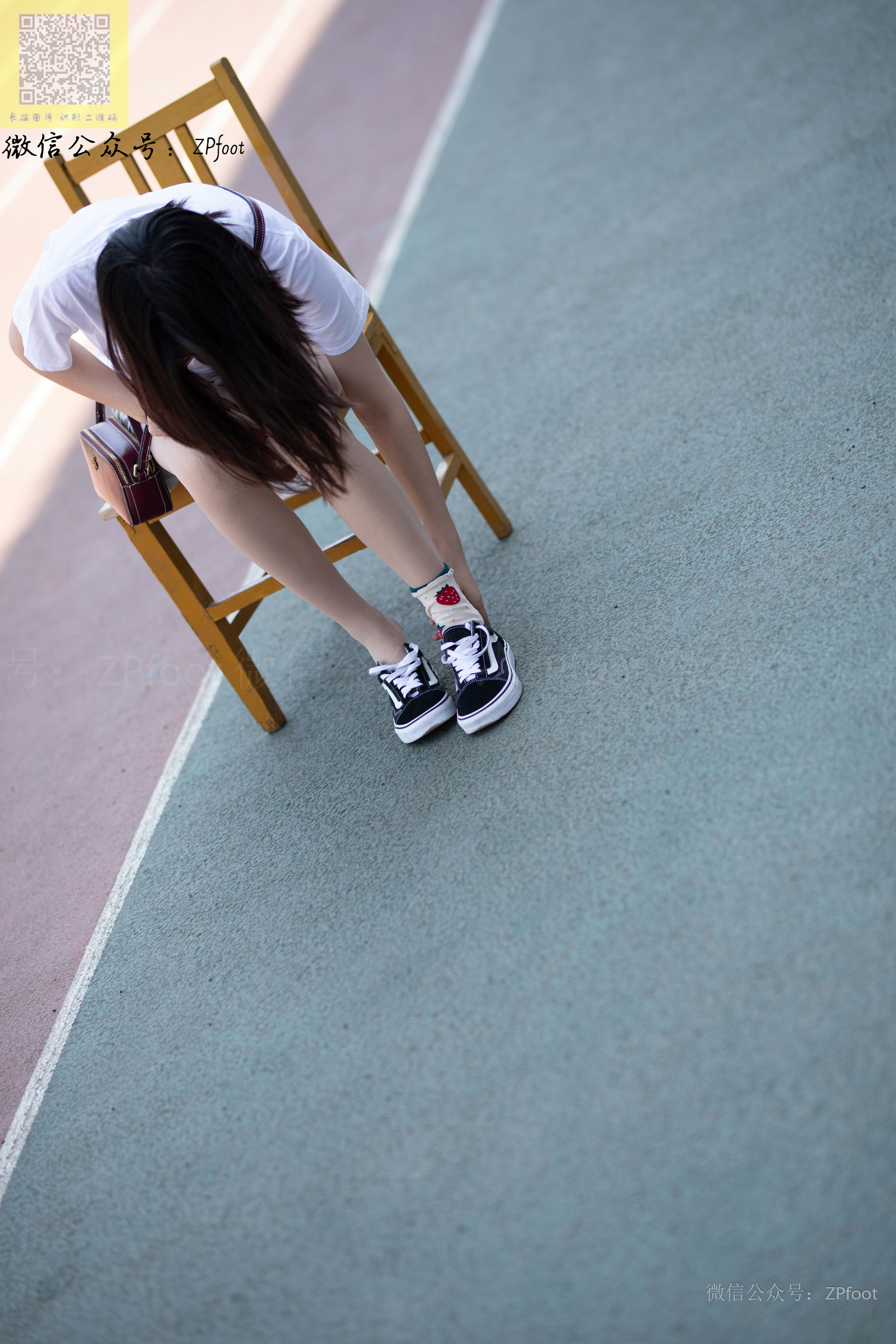 [山茶摄影LSS] NO.141  学妹操场肉丝